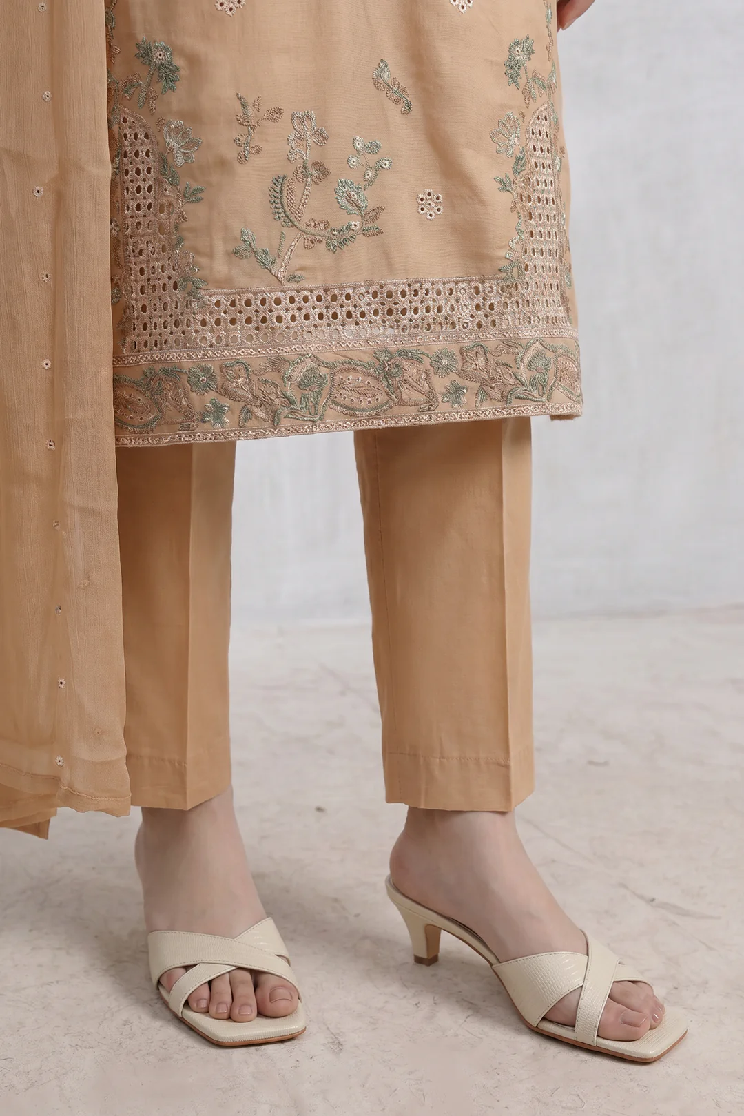 Embroidered Kurta Dupatta Trouser - 3711 - Image 4