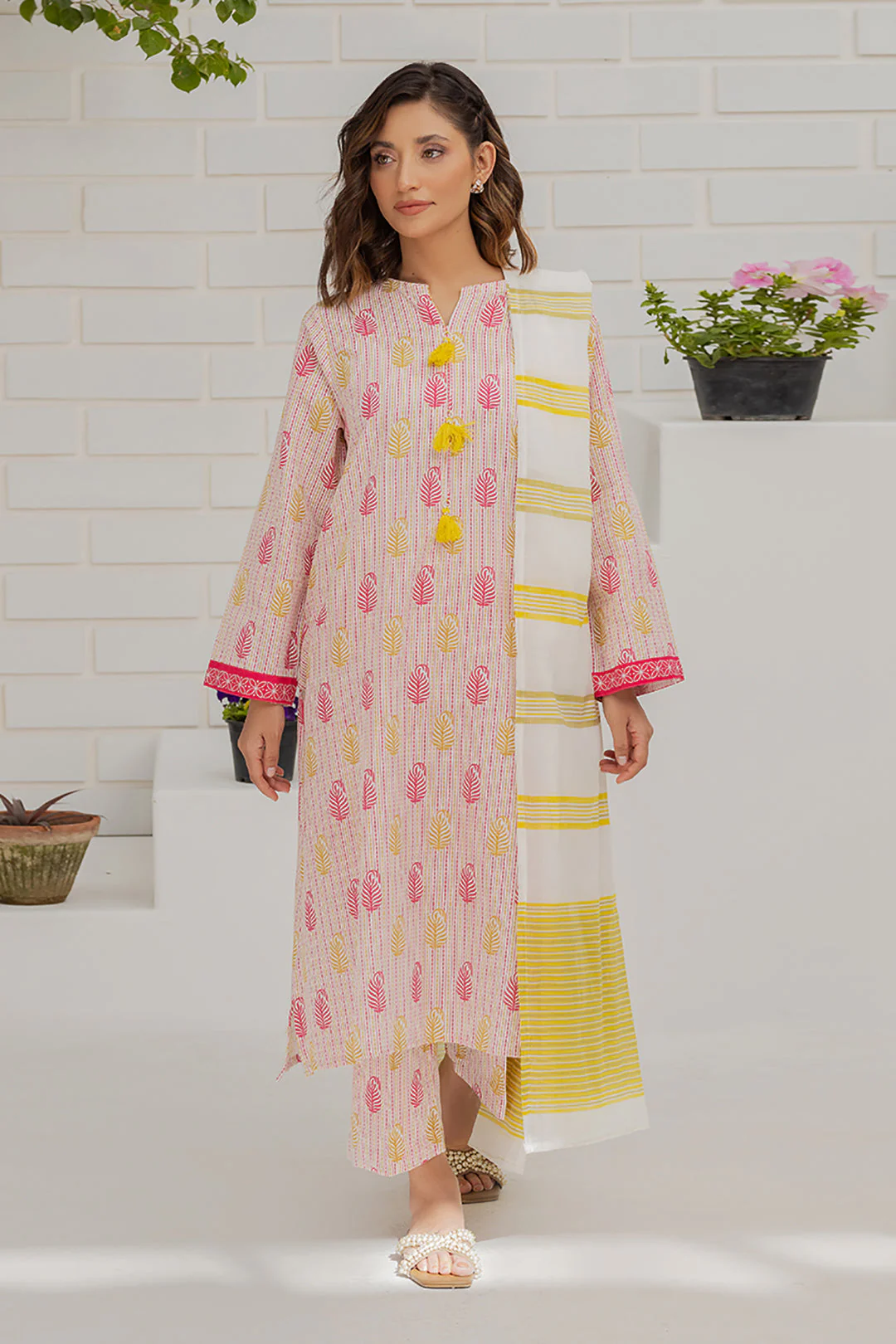 Kurta Dupatta Trouser - 1533 - Image 2
