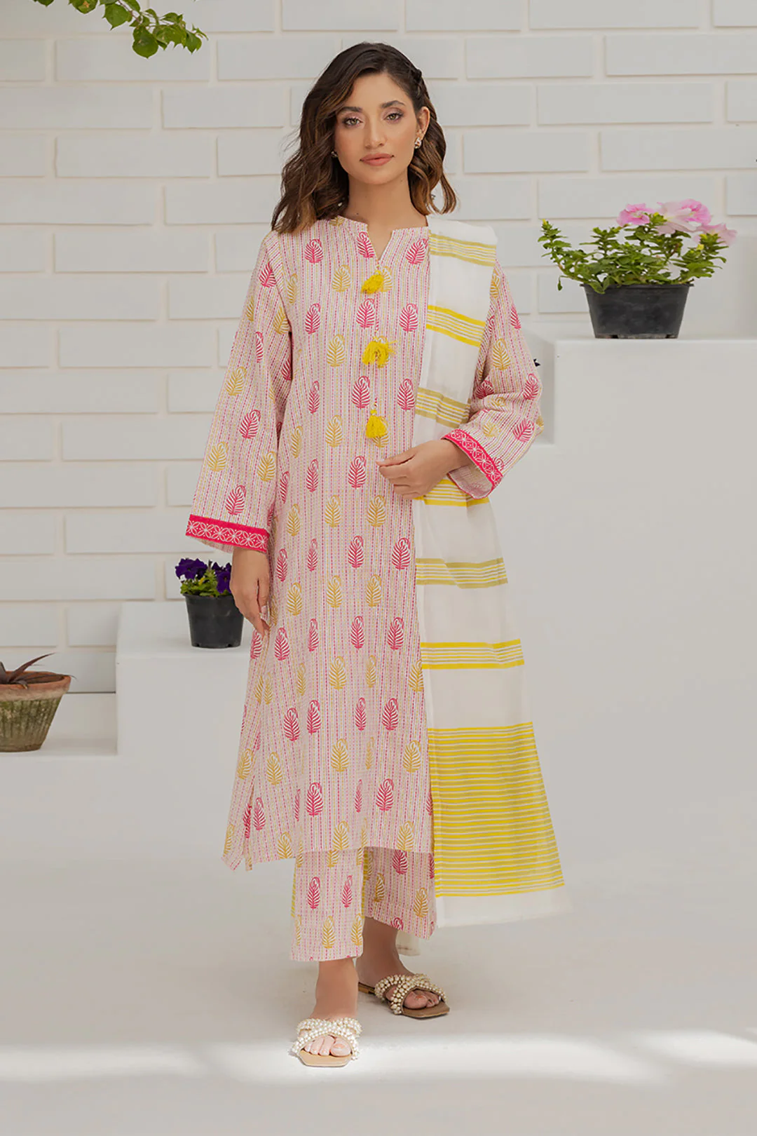 Kurta Dupatta Trouser - 1533 - Image 3