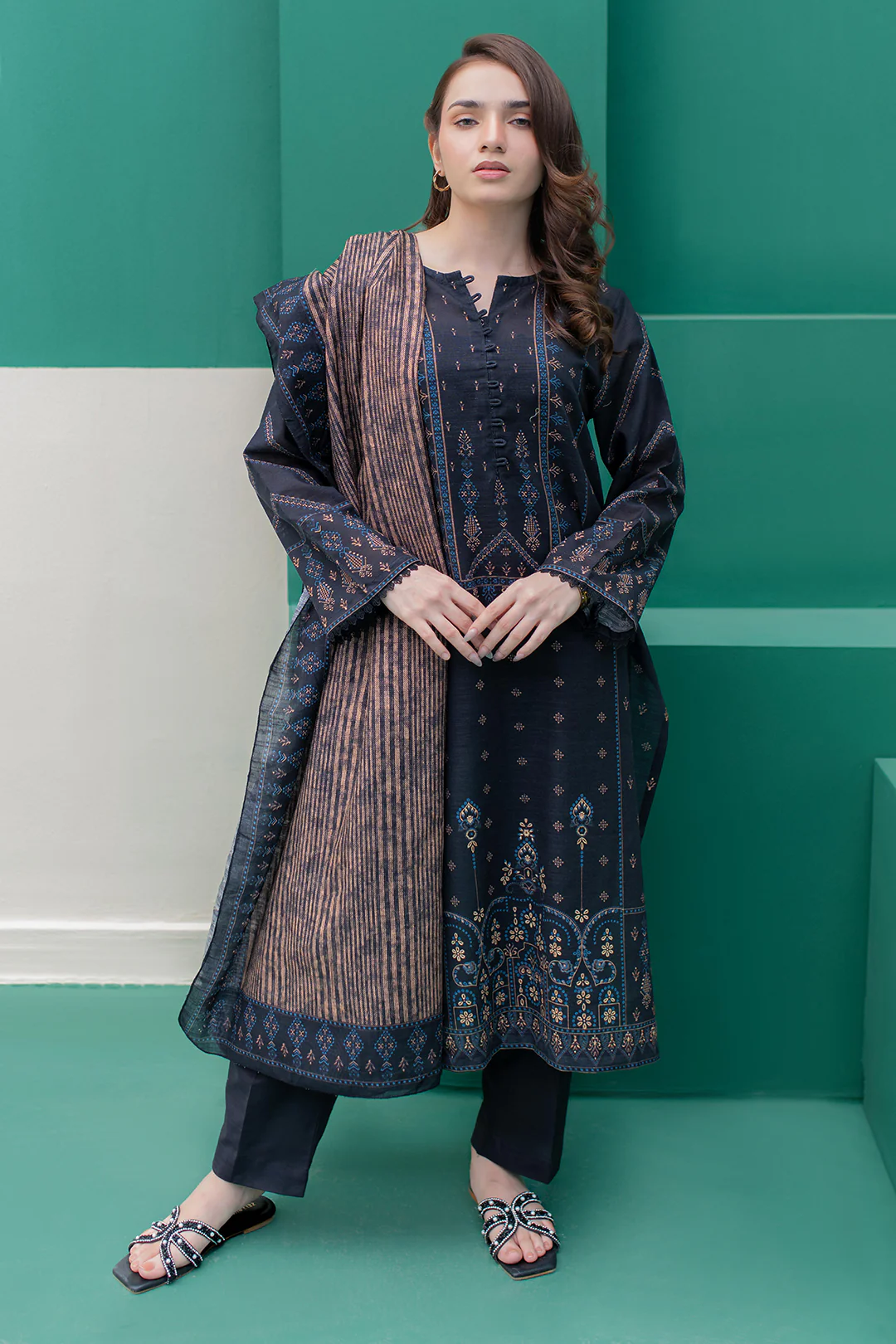 Kurta Dupatta Trouser - 2947 - Image 2