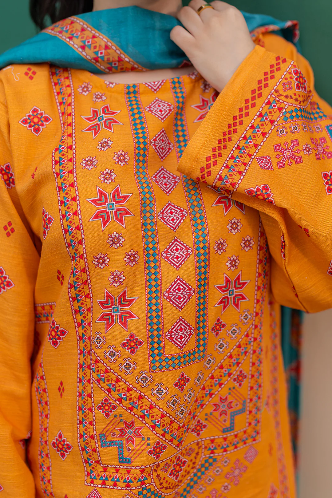 Kurta Dupatta Trouser - 3009 - Image 4