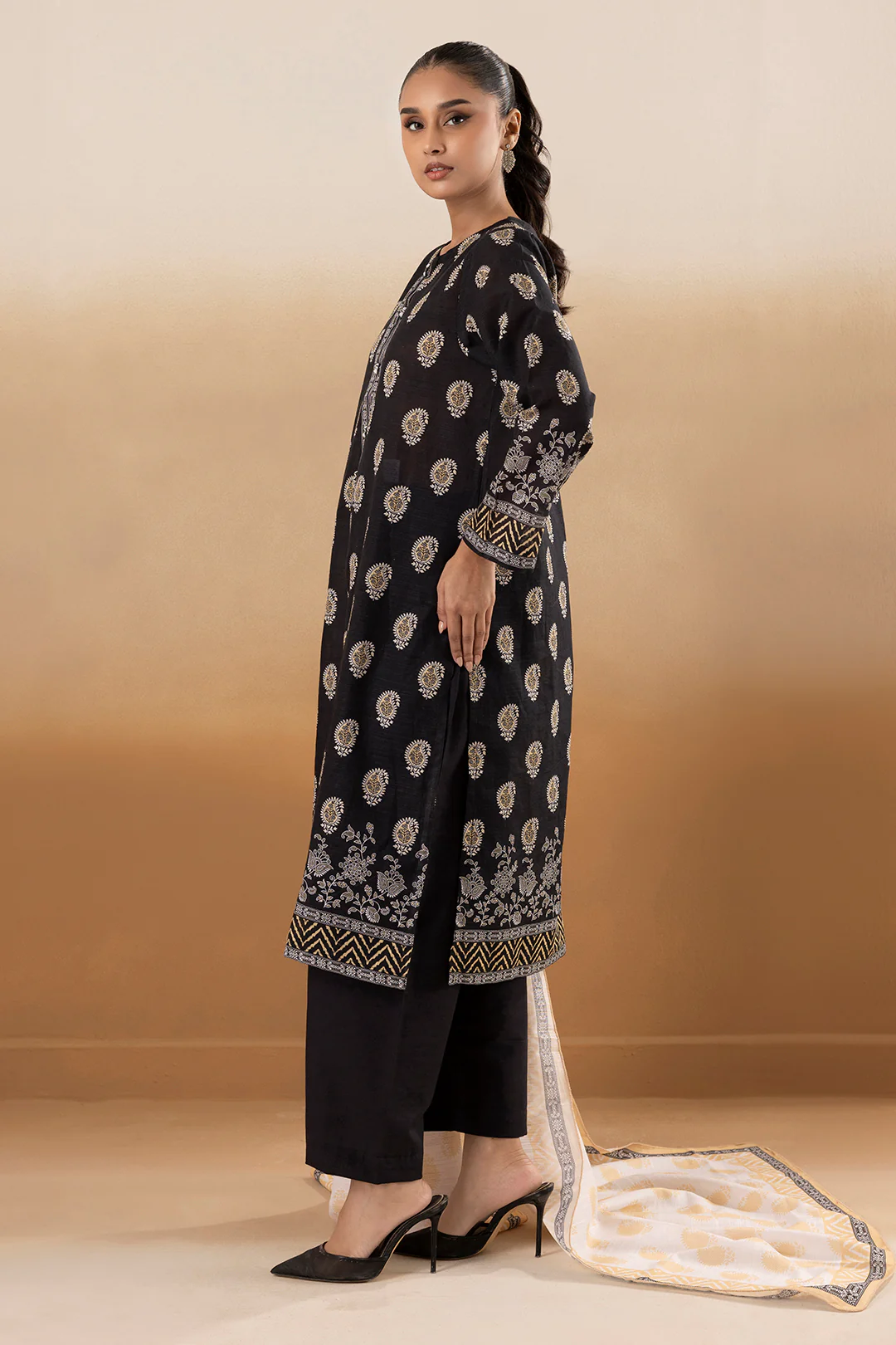 Kurta Dupatta Trouser - 3011 - Image 3