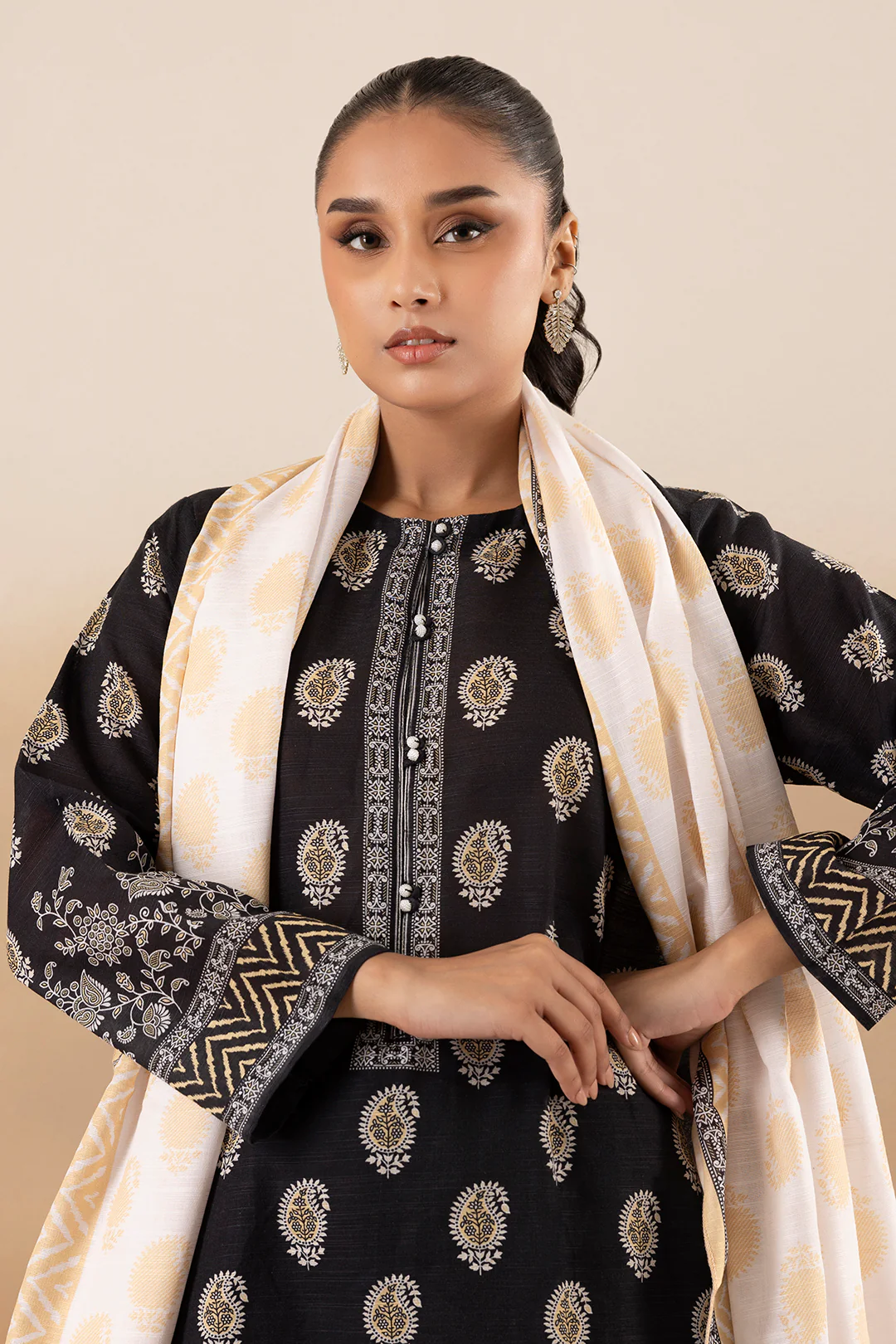 Kurta Dupatta Trouser - 3011 - Image 4