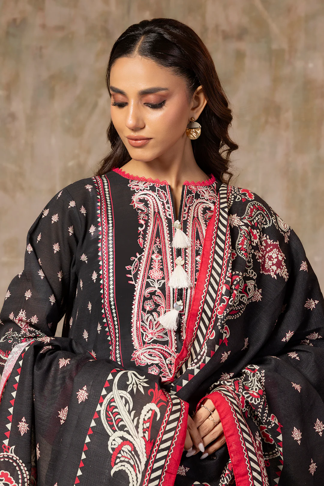 Embroidered Kurta Dupatta Trouser - 3018 - Image 5