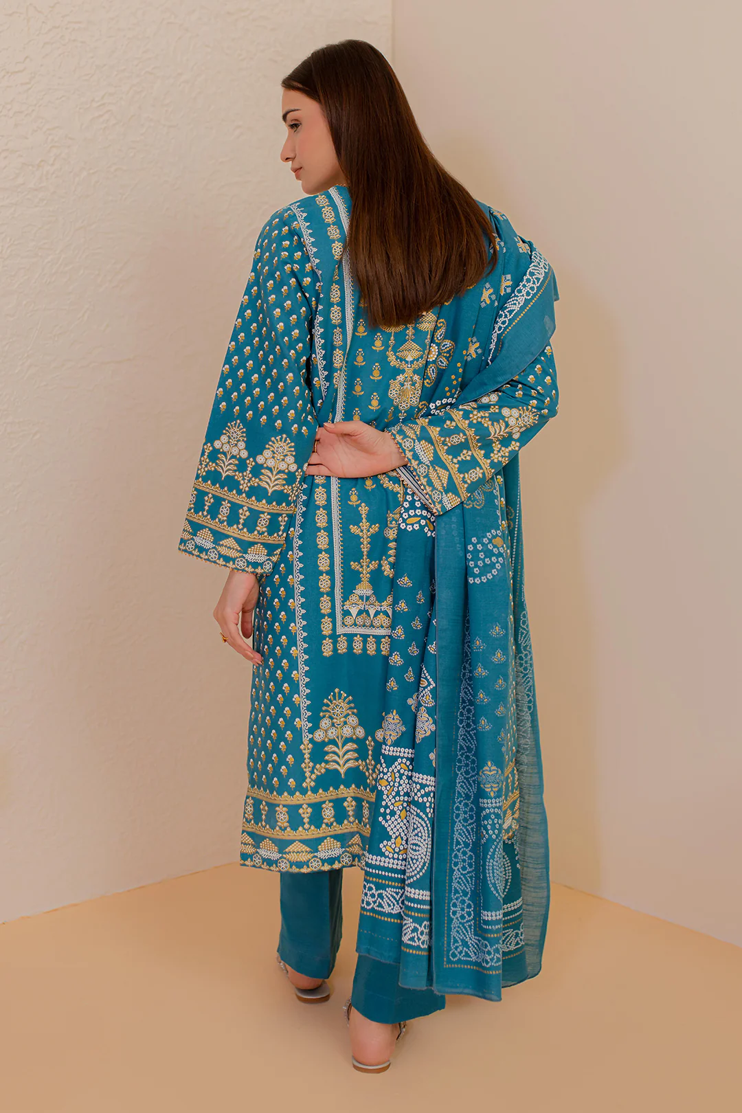 Kurta Dupatta Trouser - 3019 - Image 5