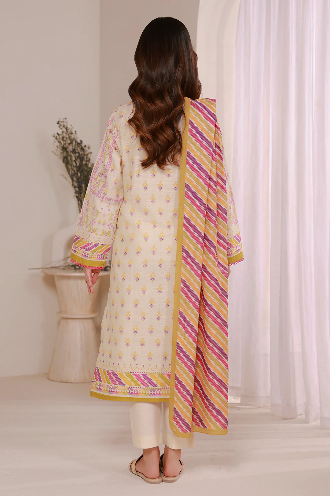 Kurta Dupatta Trouser - 3094 - Image 5