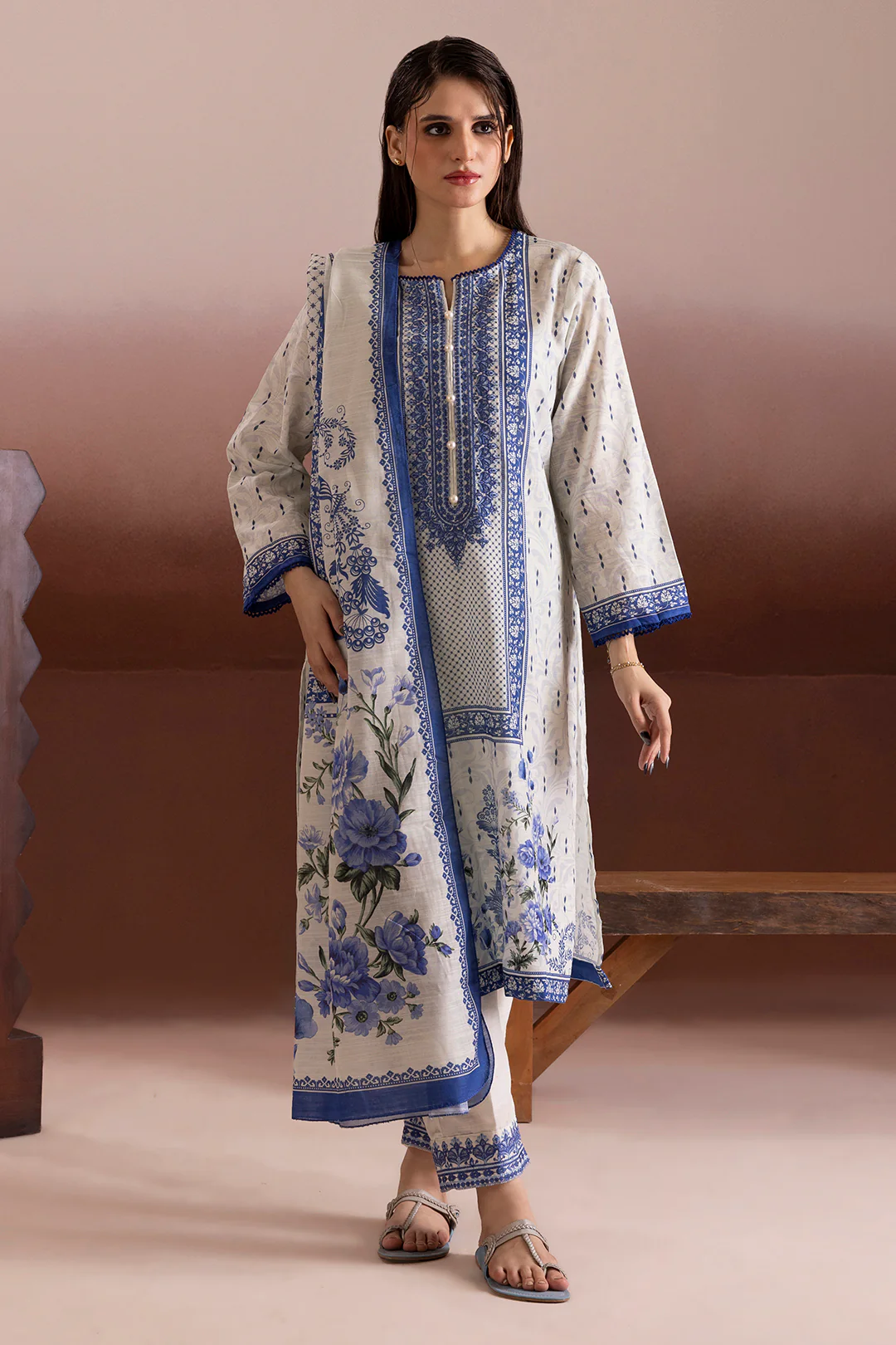 Embroidered Kurta Dupatta Trouser - 3174 - Image 3