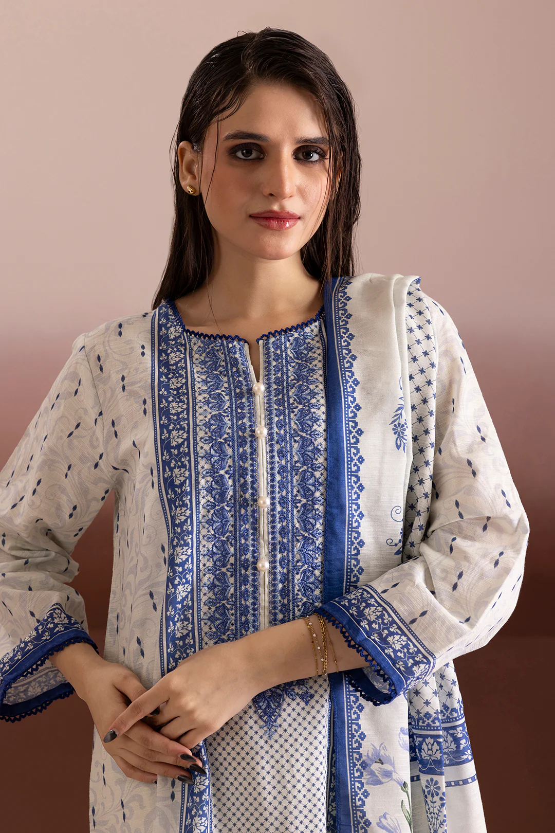 Embroidered Kurta Dupatta Trouser - 3174 - Image 4