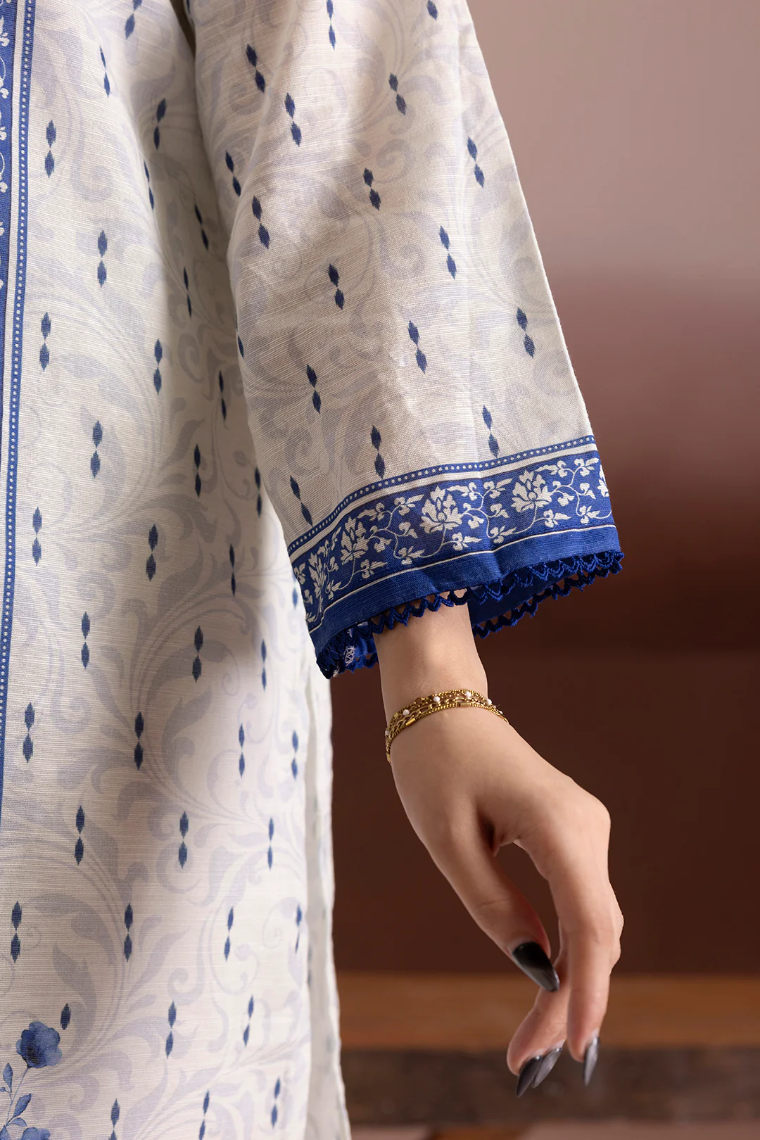 Embroidered Kurta Dupatta Trouser - 3174 - Image 7
