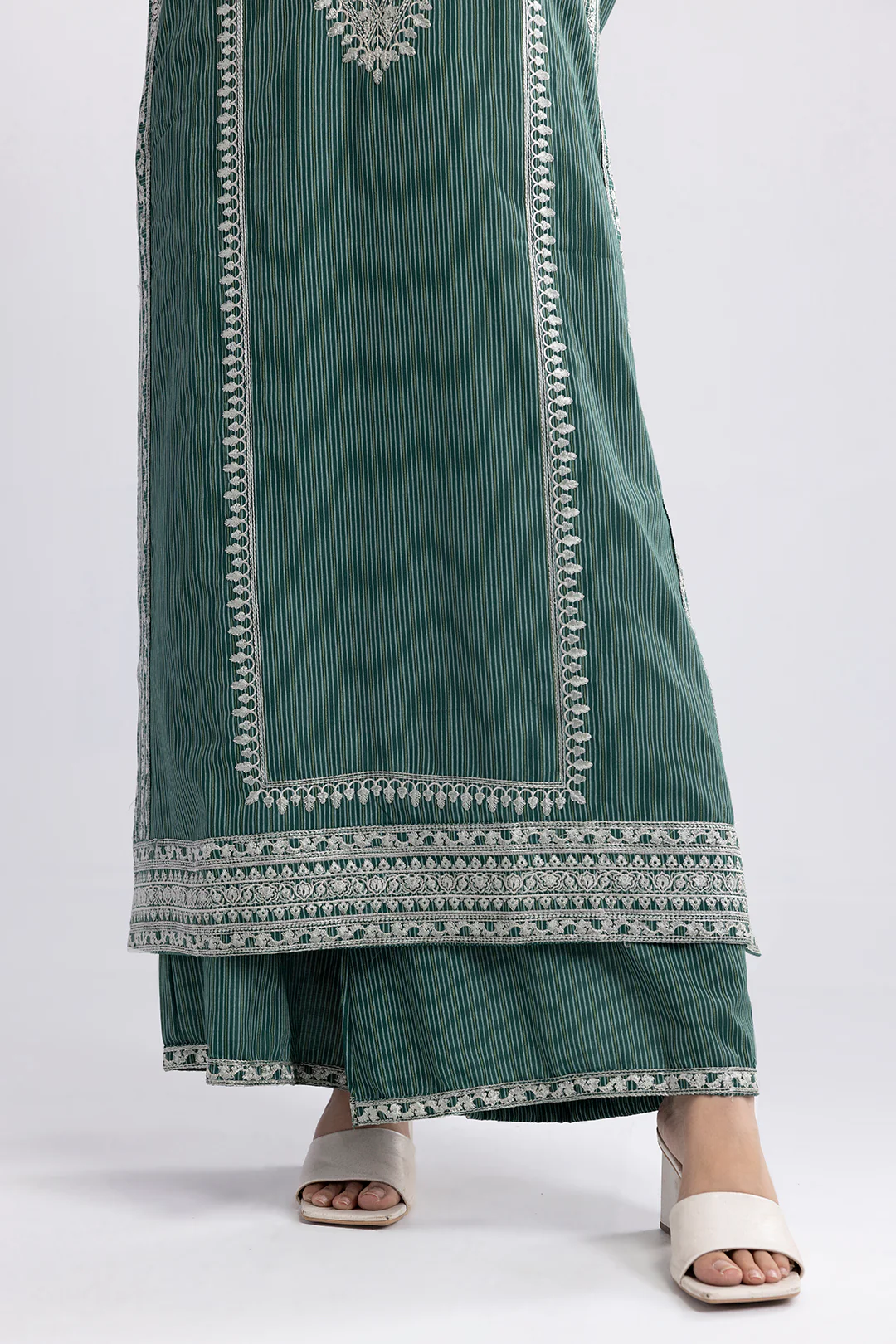 Embroidered Kurta Dupatta Trouser - 3372 - Image 6