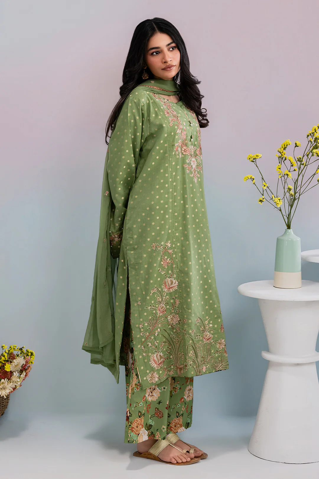Embroidered Kurta Dupatta Trouser - 2522 - Image 4