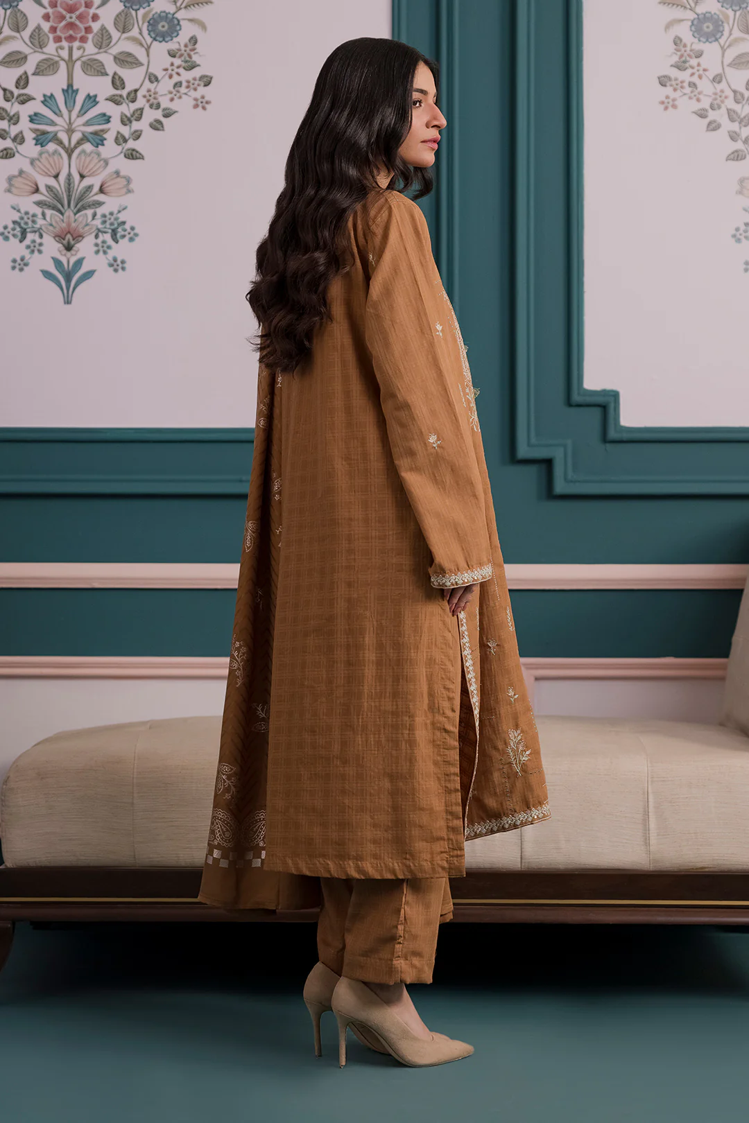 Embroidered Kurta Dupatta Trouser - 2531 - Image 6