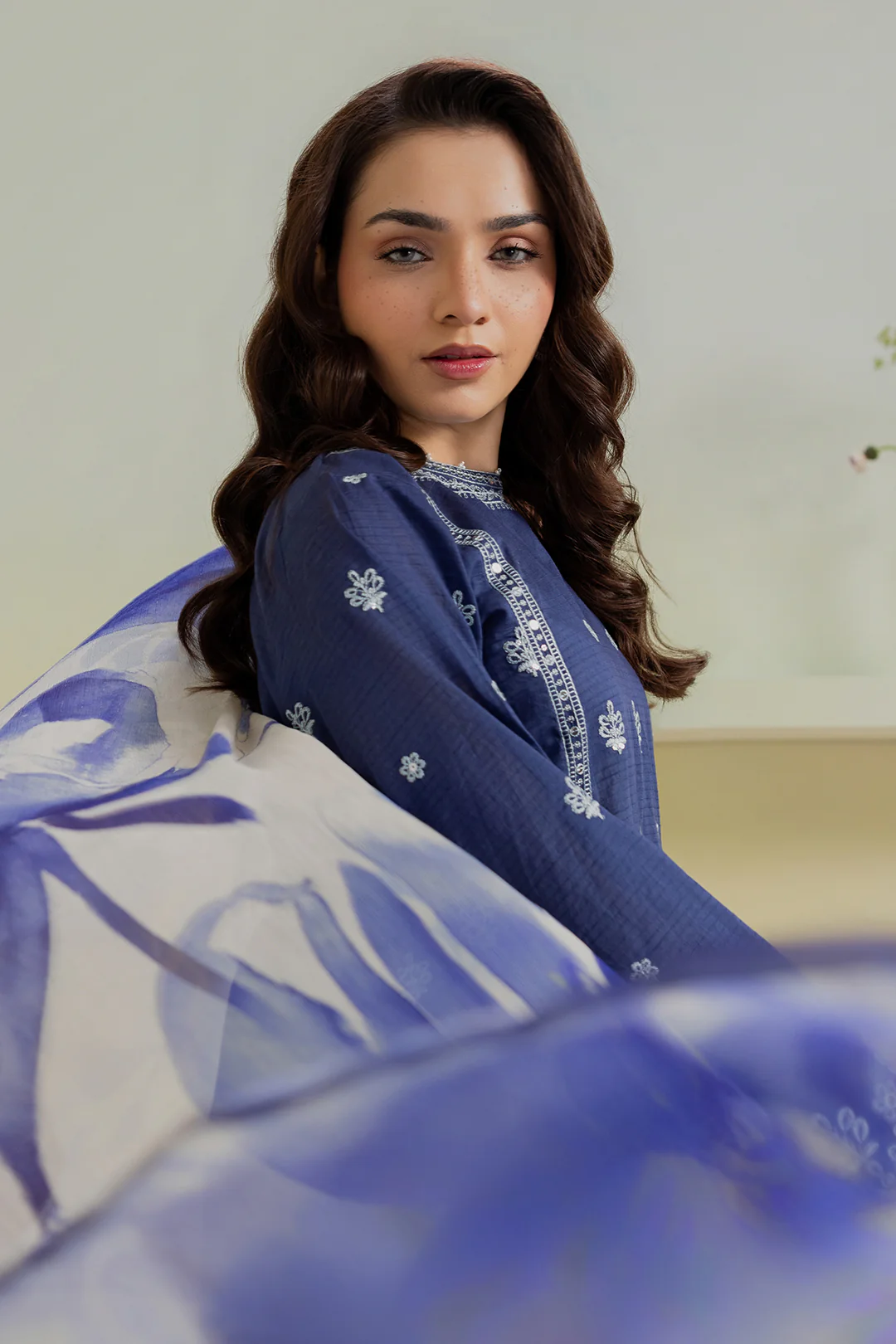 Embroidered Kurta Dupatta Trouser - 2560 - Image 4