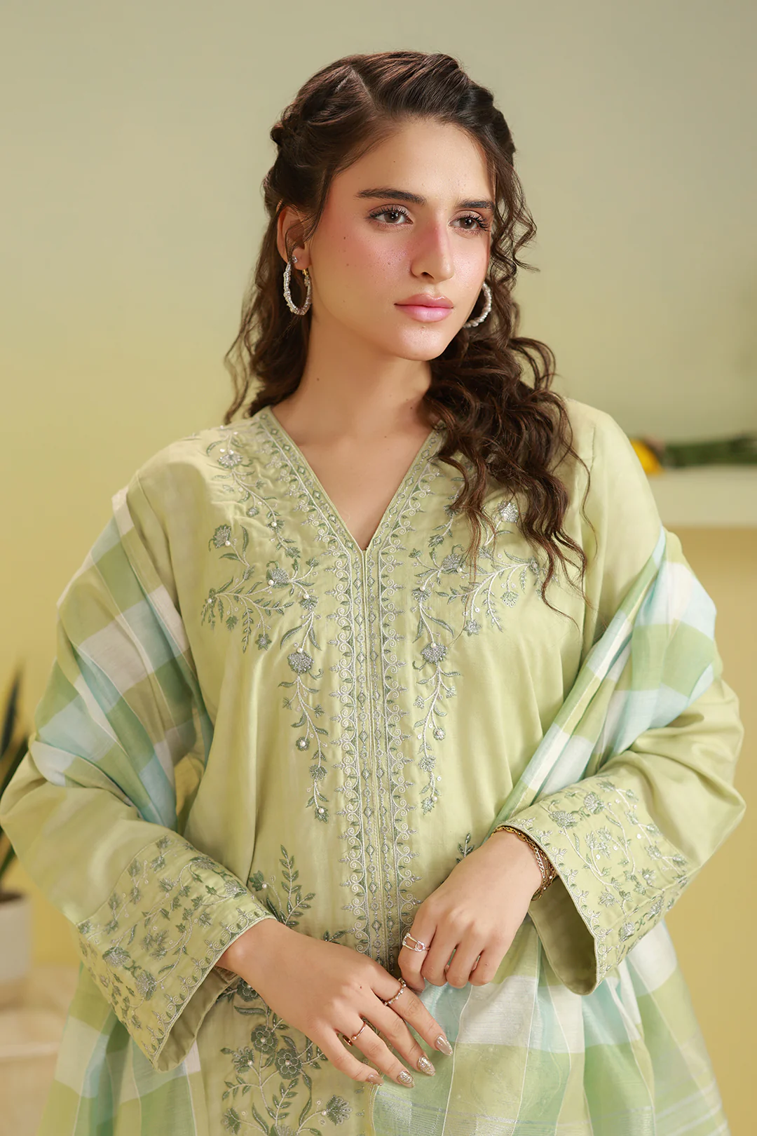 Embroidered Kurta Dupatta Trouser - 2584 - Image 4