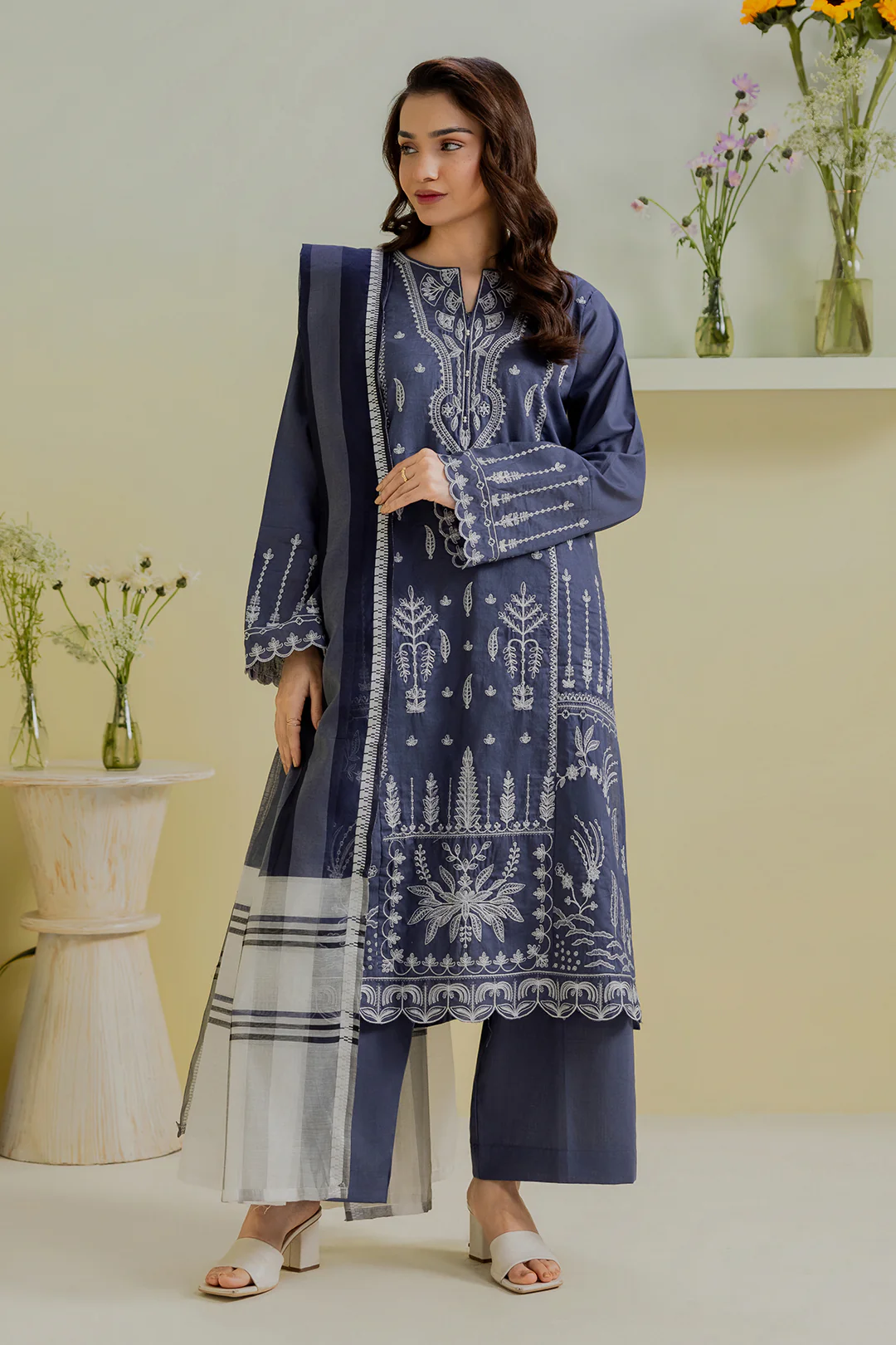 Embroidered Kurta Dupatta Trouser - 2591 - Image 3