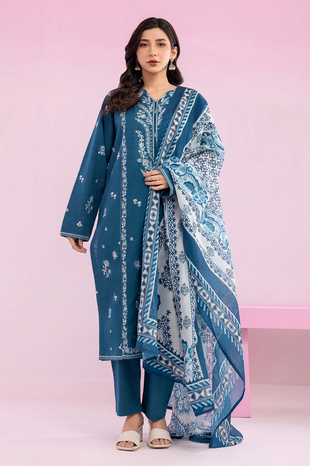 Embroidered Kurta Dupatta Trouser - 2608 - Image 5