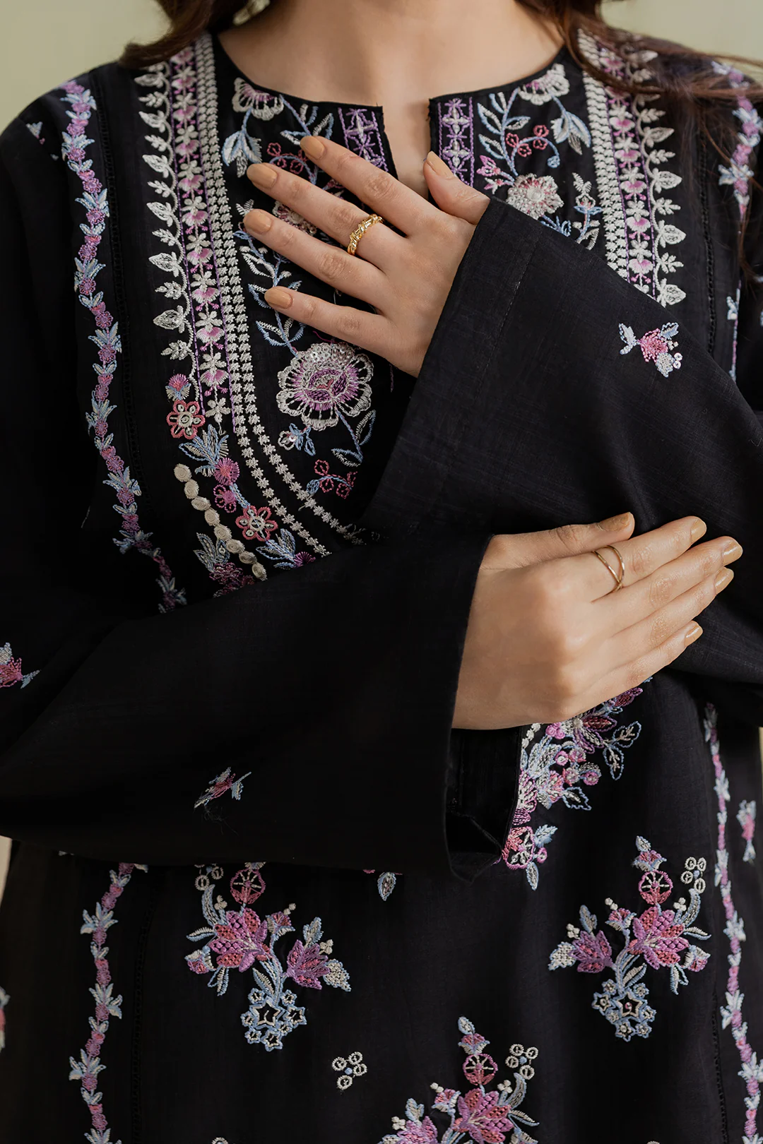 Embroidered Kurta Dupatta Trouser - 2609 - Image 5