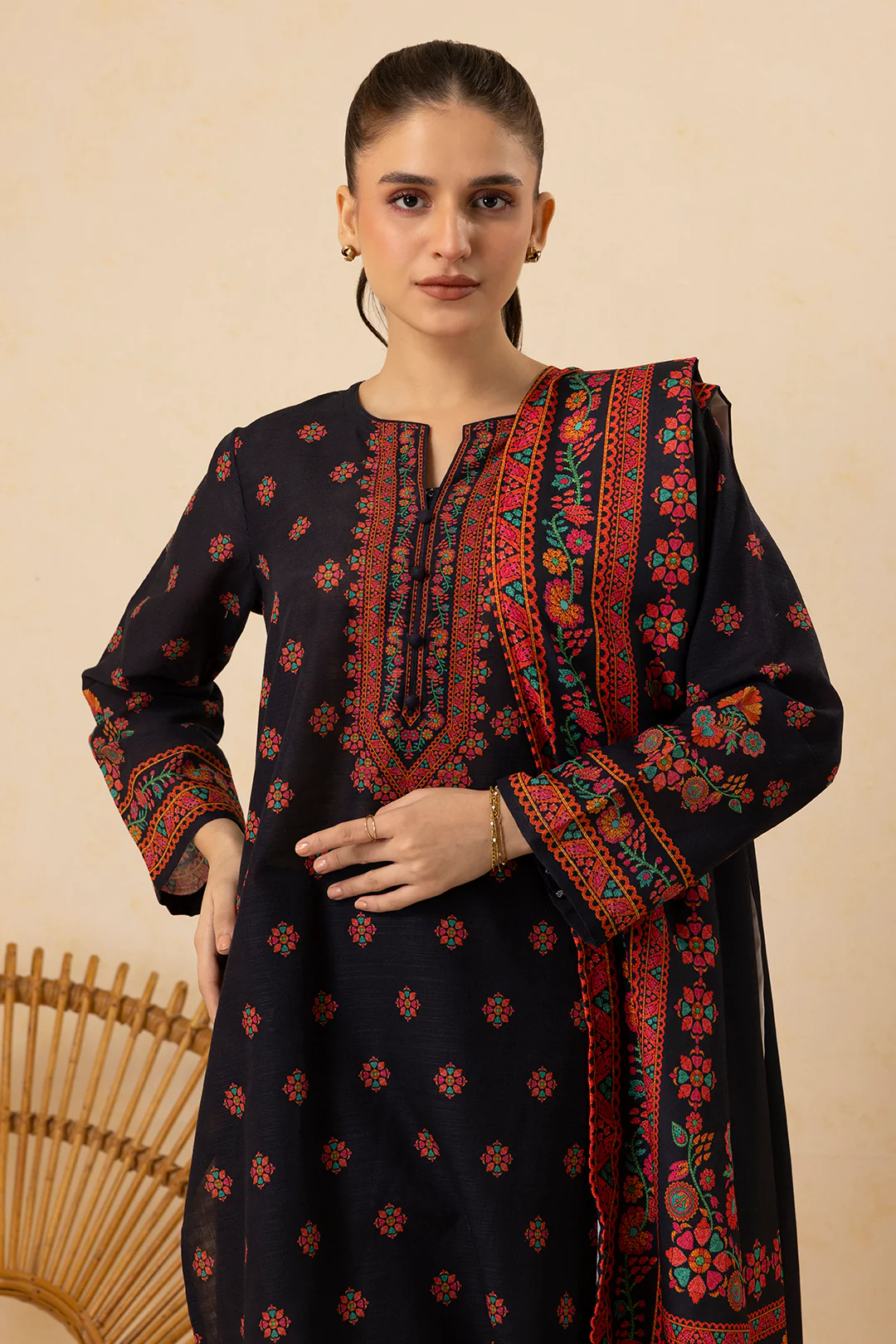 Kurta Dupatta Trouser - 2696 - Image 4