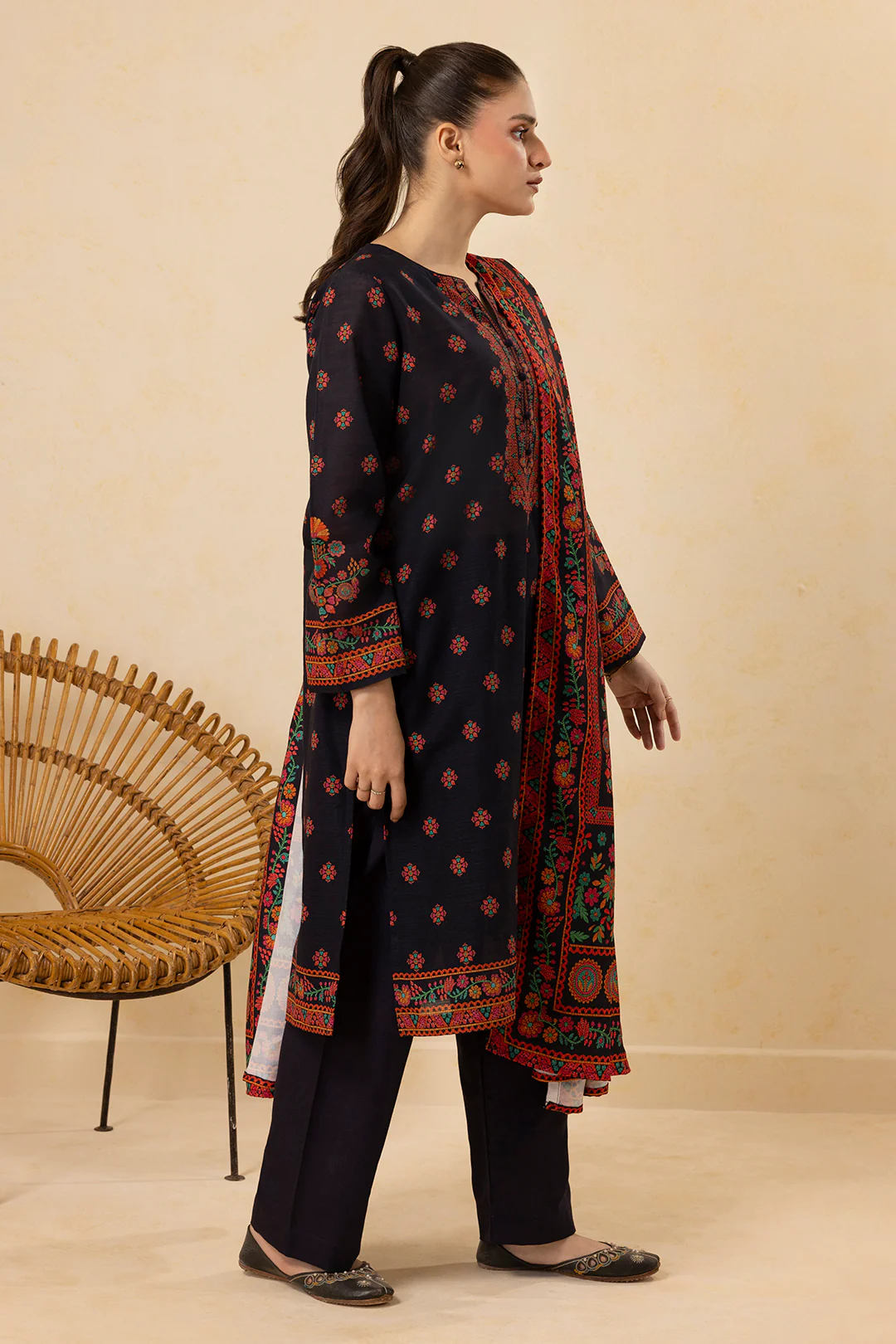 Kurta Dupatta Trouser - 2696 - Image 5