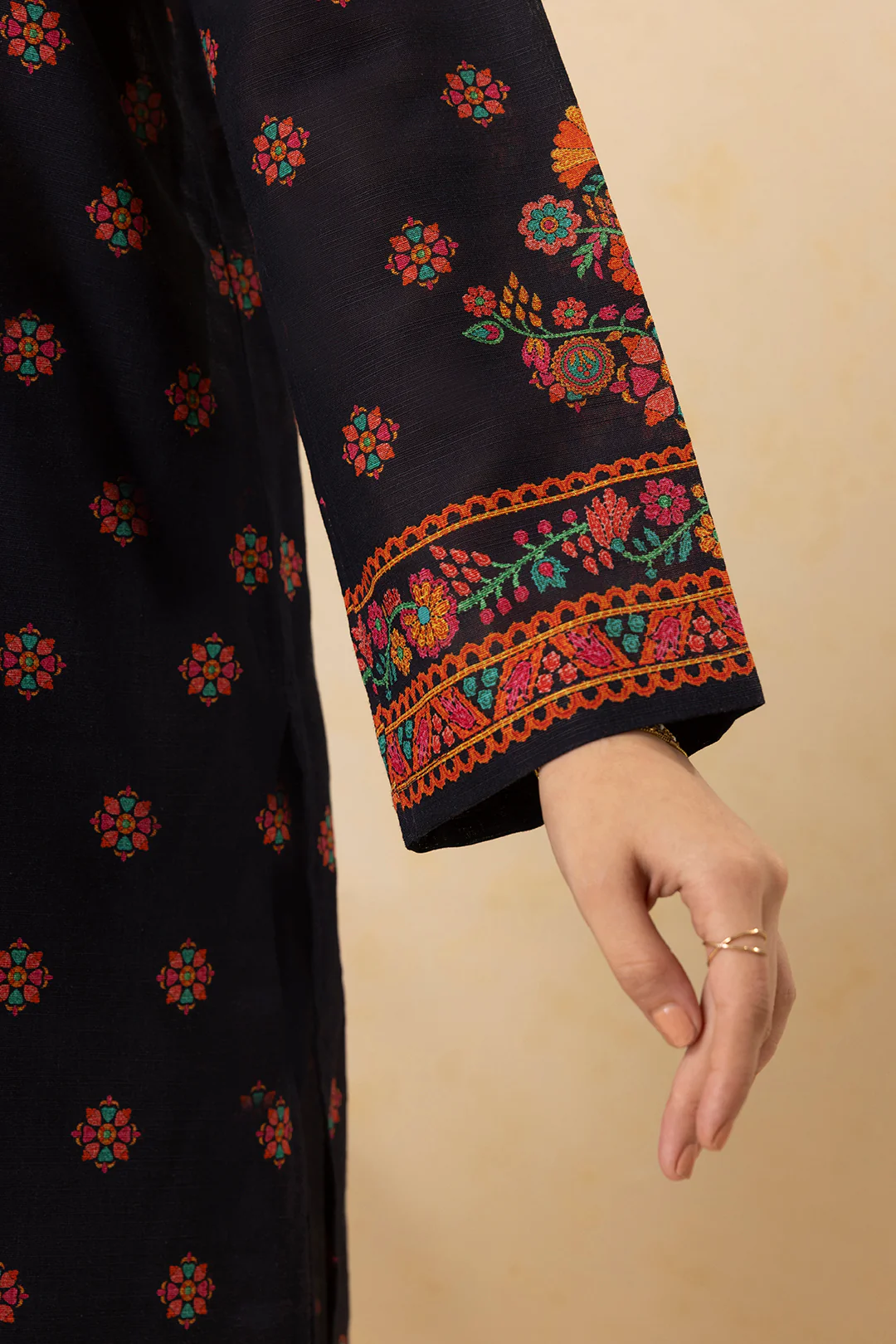 Kurta Dupatta Trouser - 2696 - Image 7