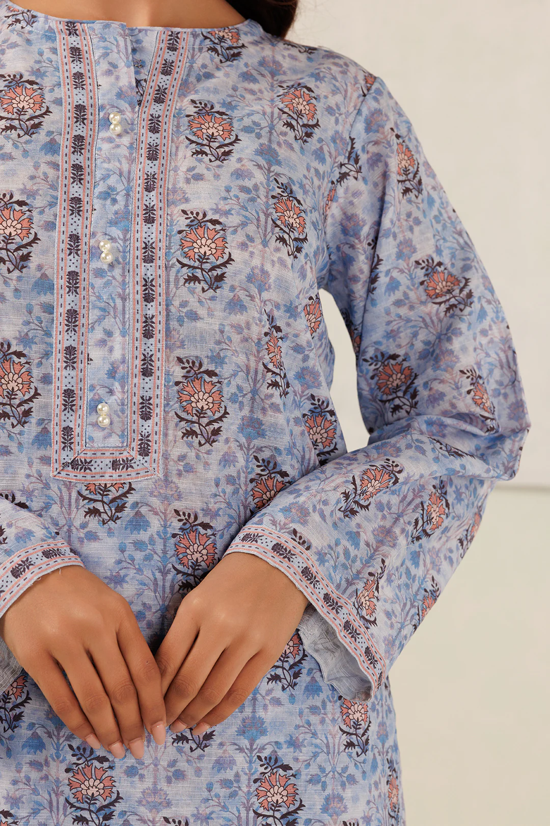 Kurta Dupatta Trouser - 2704 - Image 4