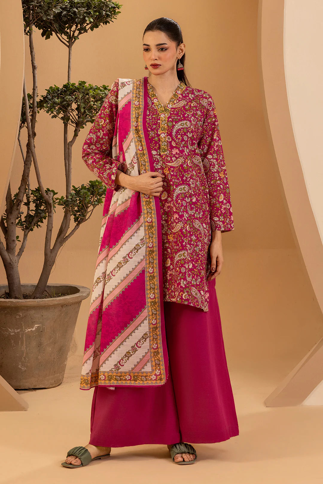 Kurta Dupatta Trouser - 2785 - Image 3