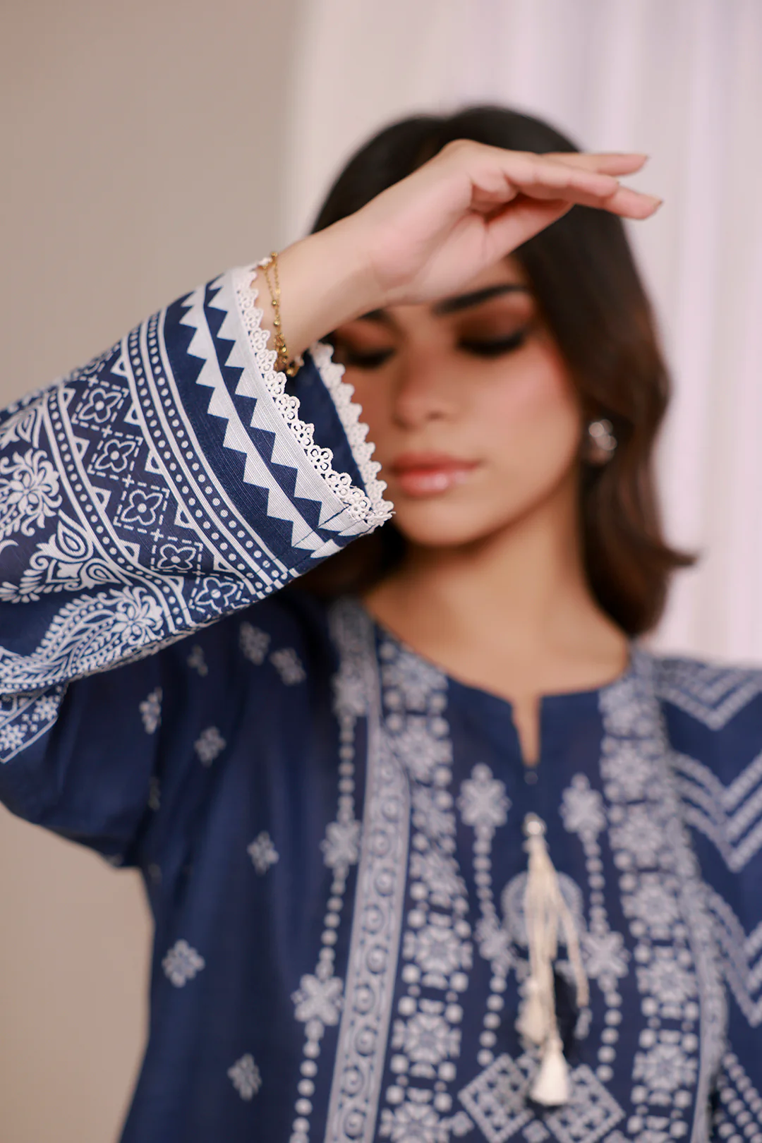 Kurta Dupatta Trouser - 2786 - Image 5