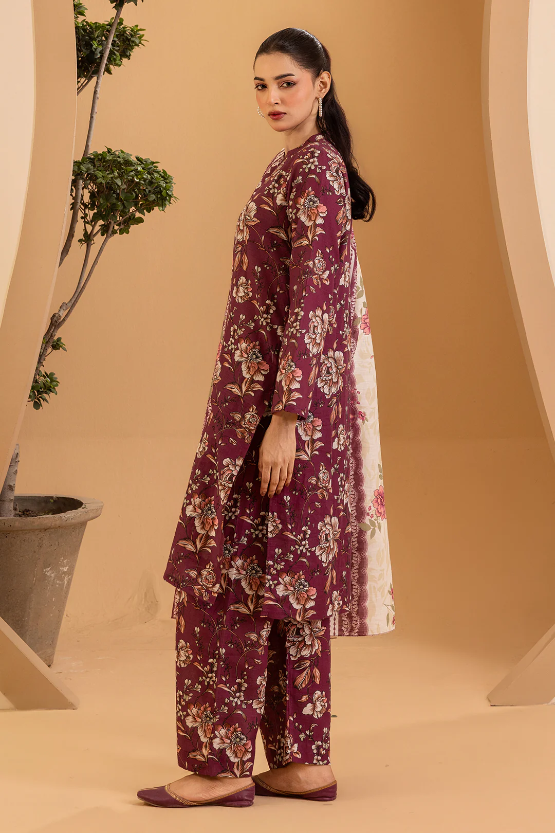 Kurta Dupatta Trouser - 2789 - Image 3