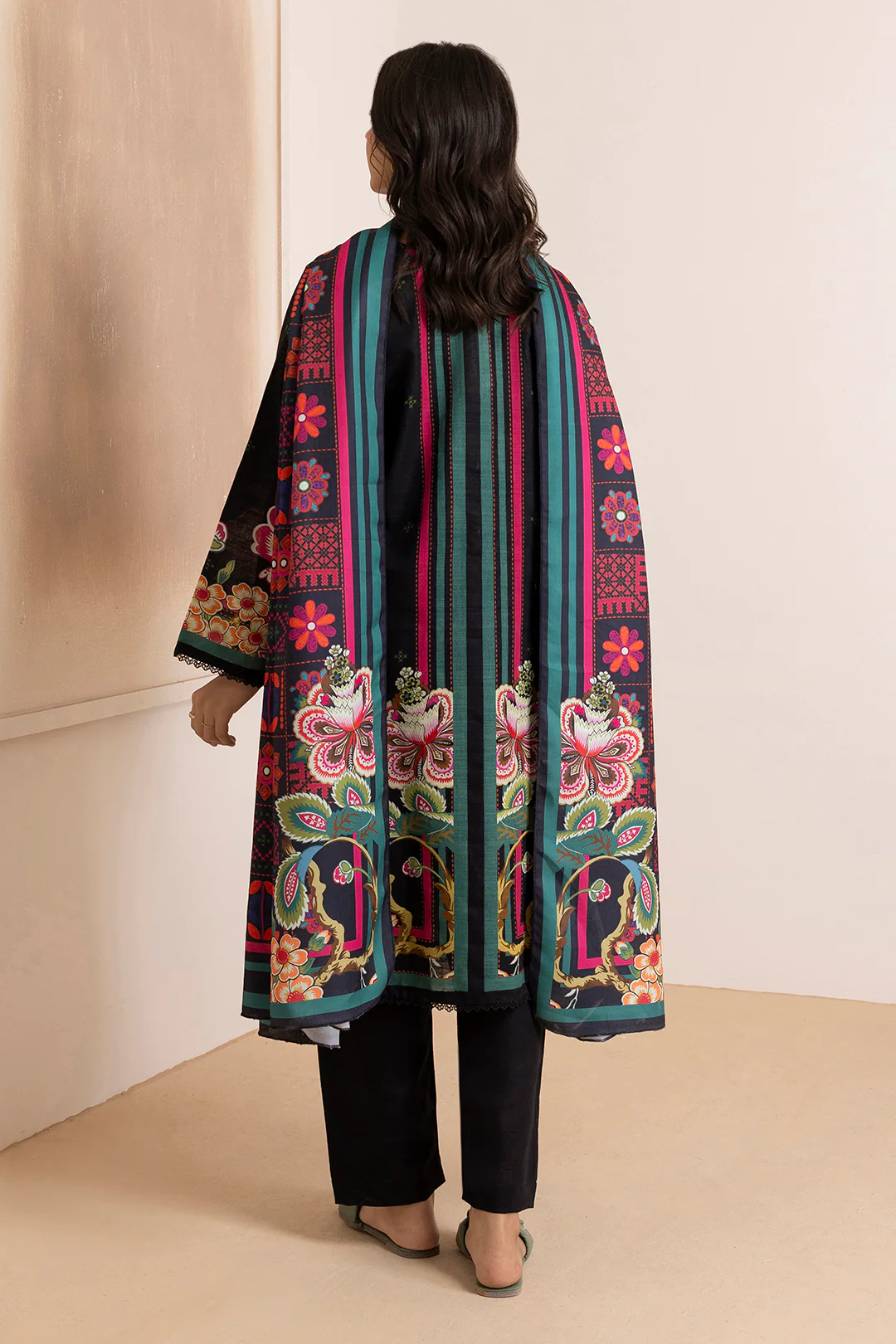 Kurta Dupatta Trouser - 2792 - Image 8