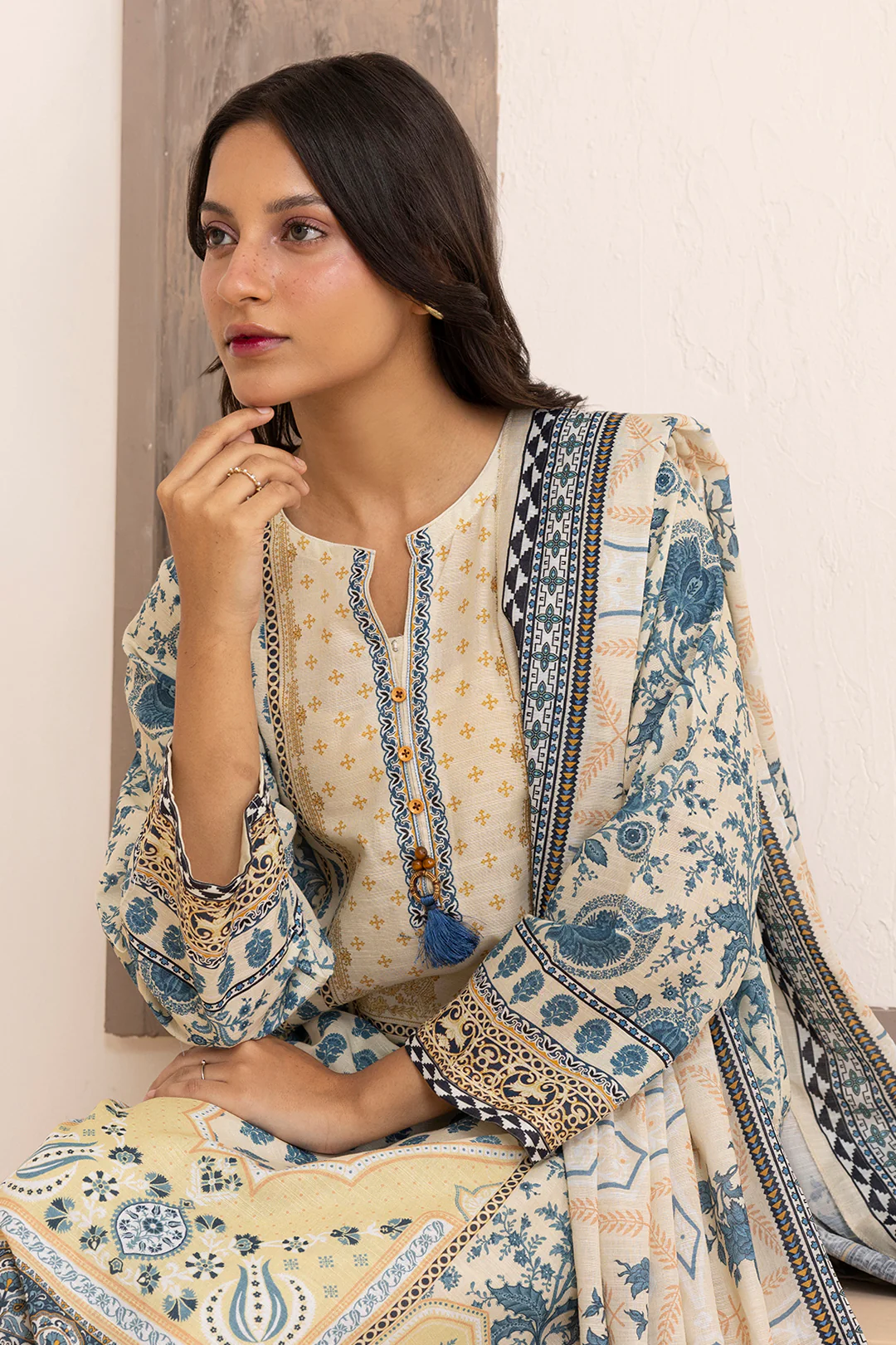 Kurta Dupatta Trouser - 2871 - Image 4