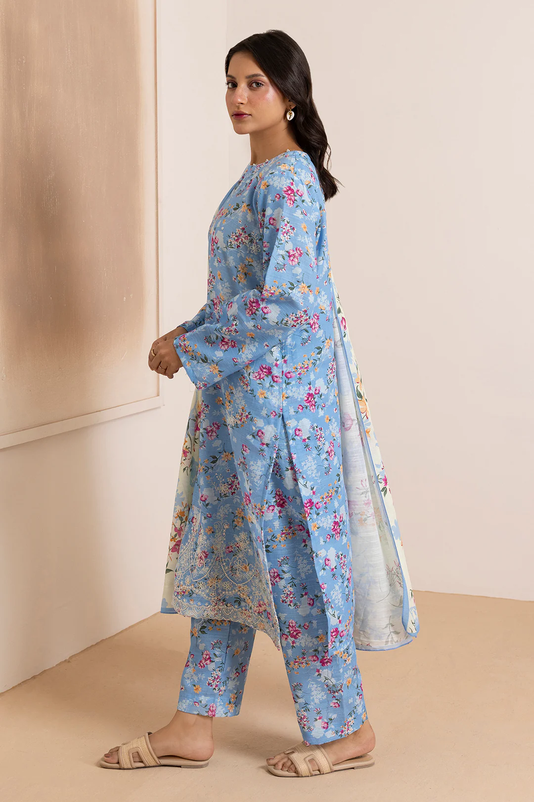 Embroidered Kurta Dupatta Trouser - 2882 - Image 6