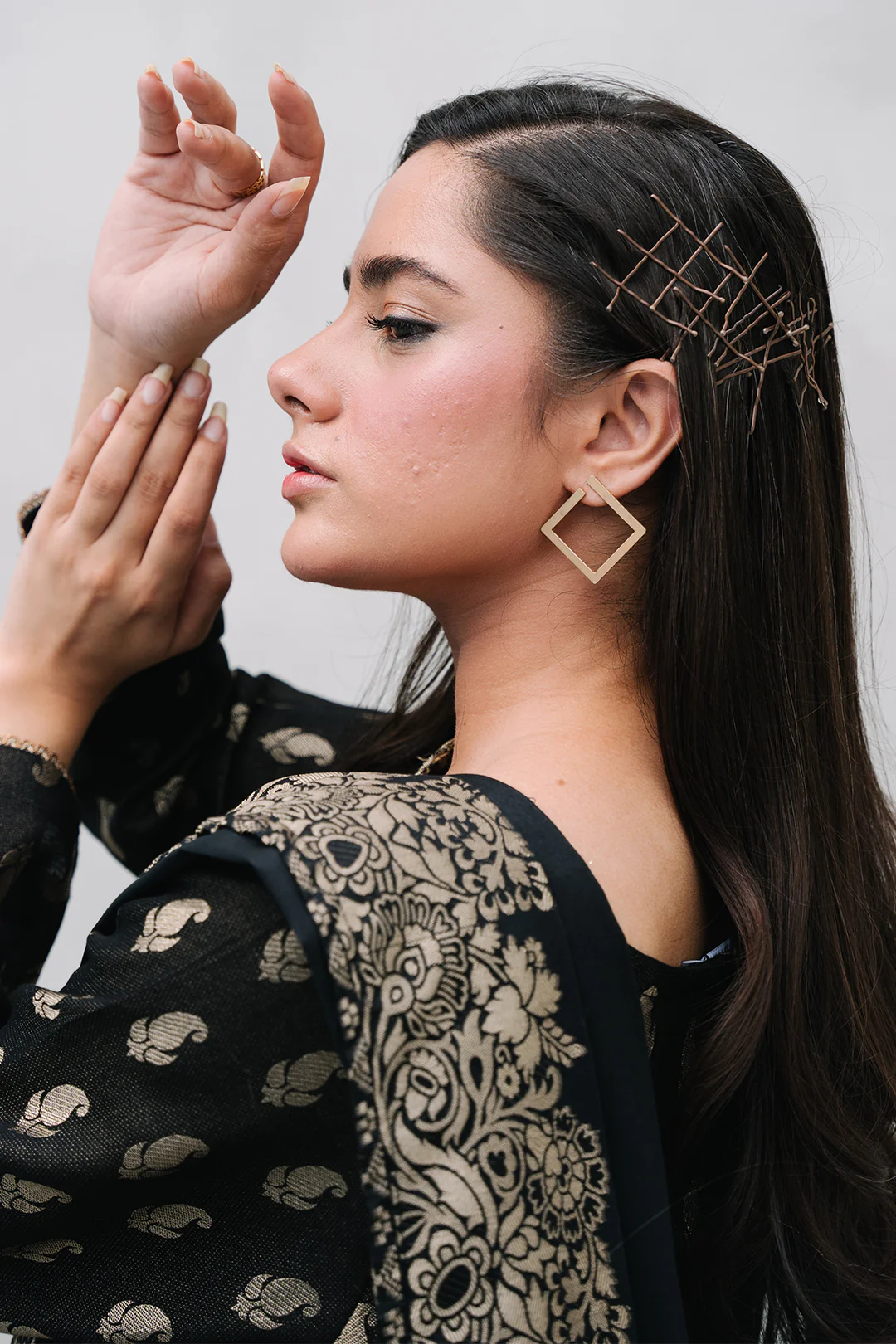Embroidered Kurta Dupatta Trouser - 3256 - Image 7