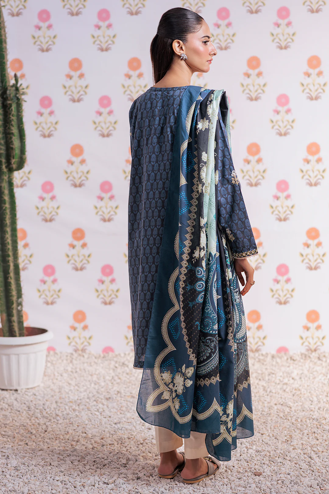 Embroidered Kurta Dupatta - 2851 - Image 7