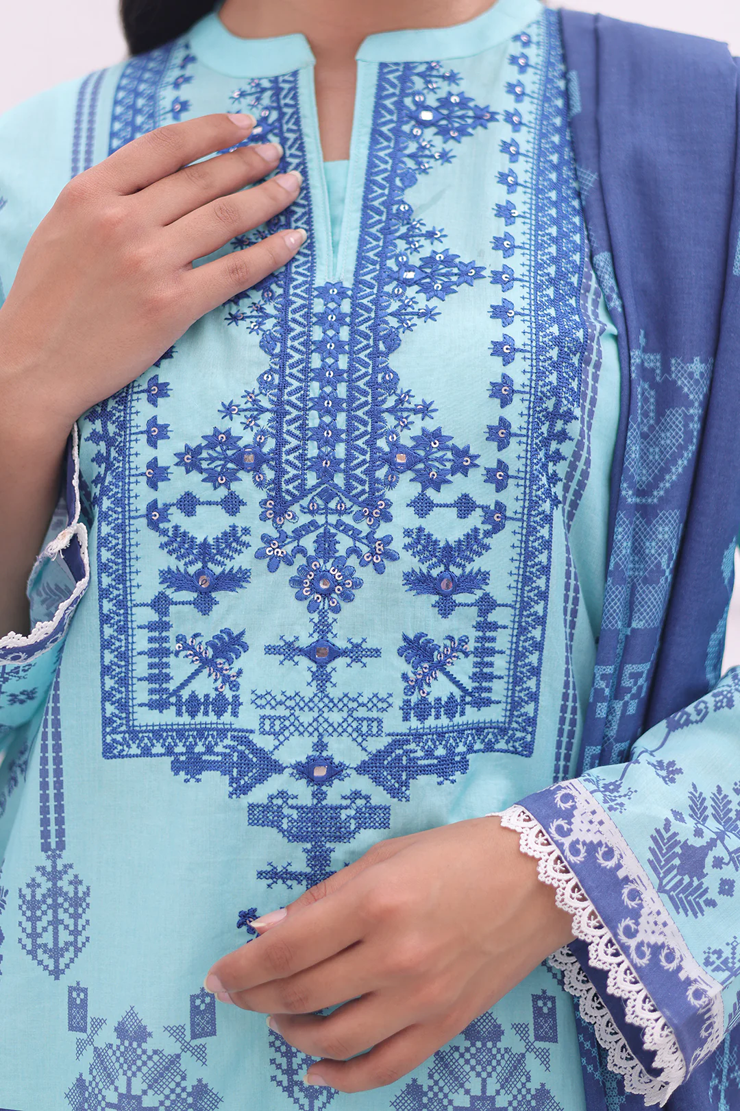 Embroidered Kurta Dupatta - 1907 - Image 4