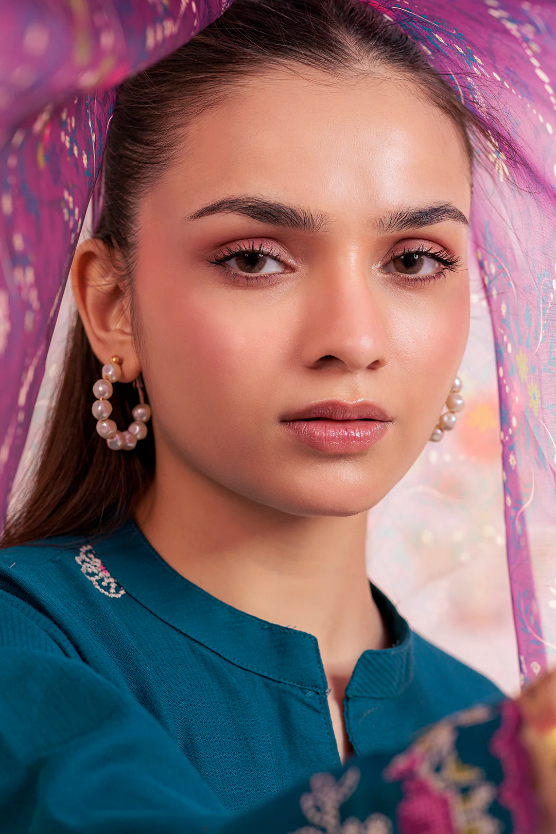 Embroidered Kurta Dupatta - 1986 - Image 9