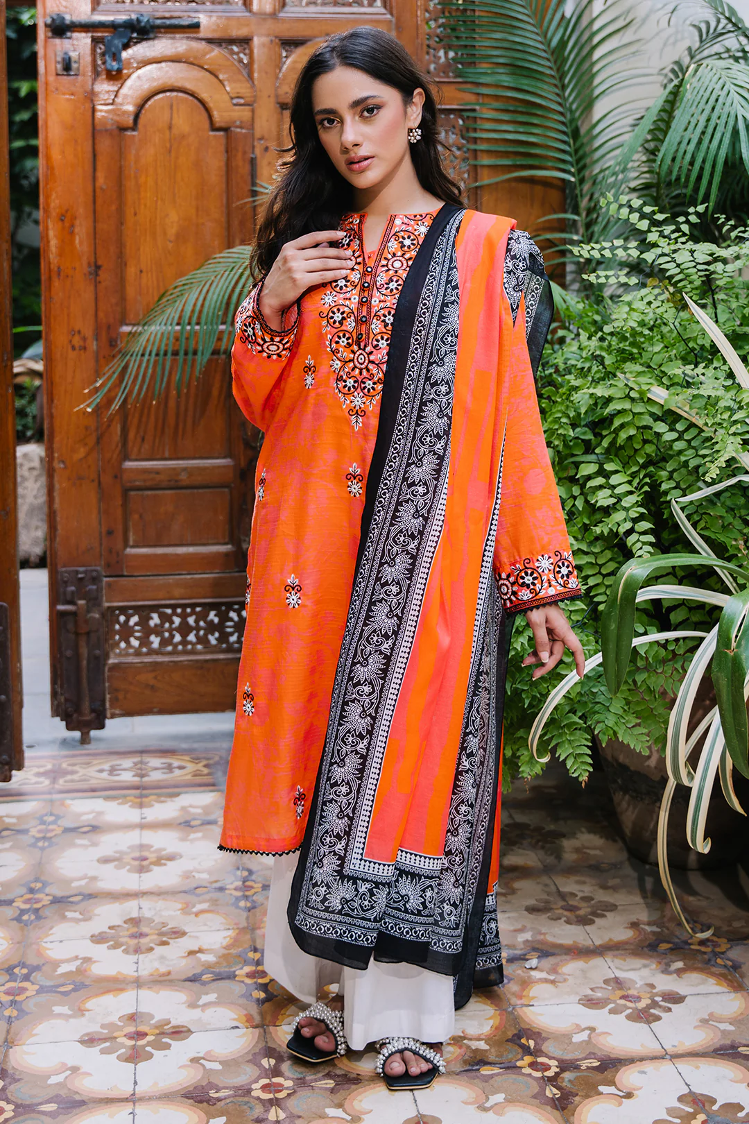 Embroidered Kurta Dupatta - 2077 - Image 2