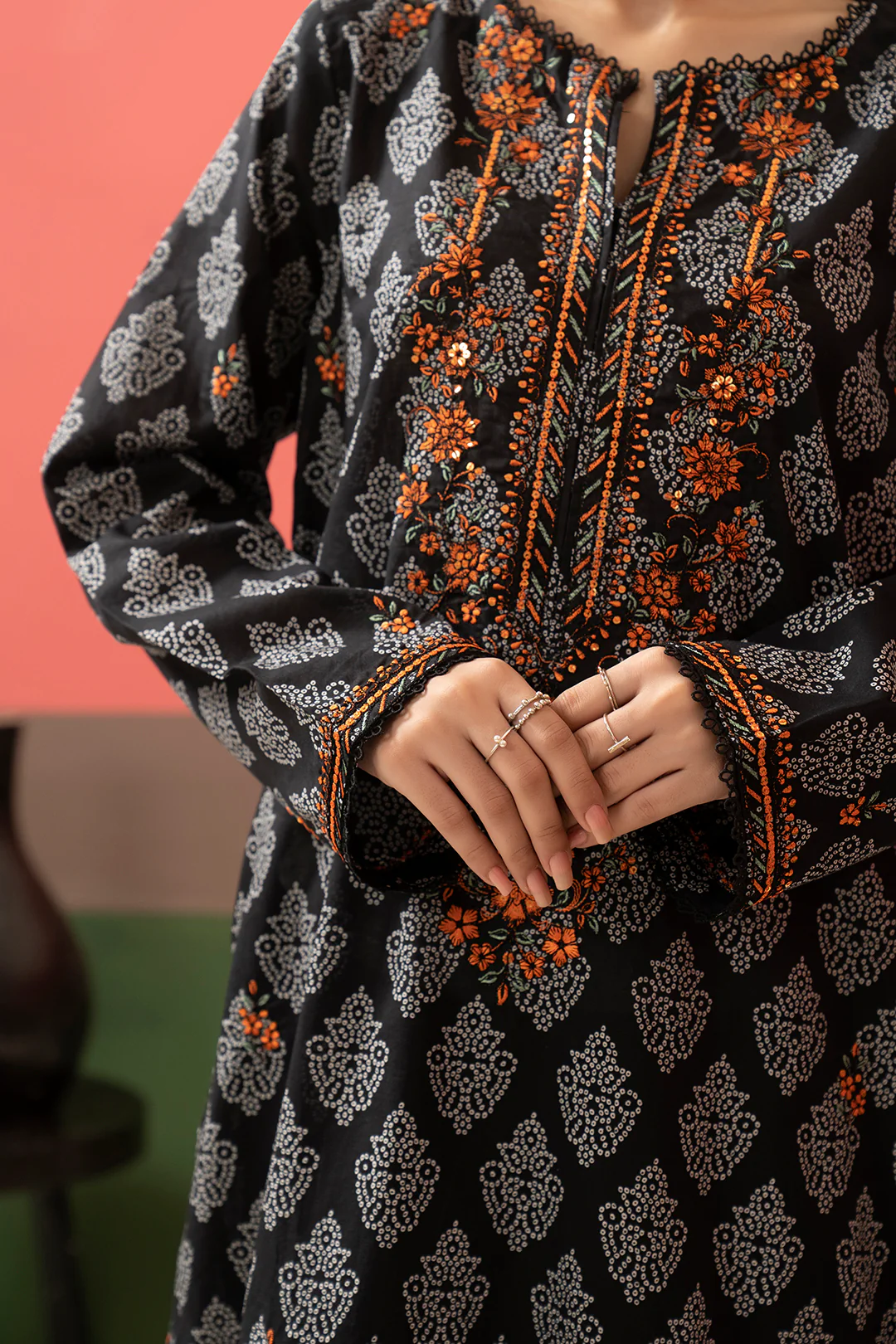 Embroidered Kurta Dupatta - 1506 - Image 11