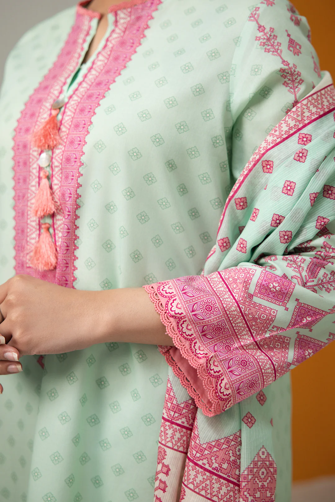Kurta Dupatta - 1549 - Image 4