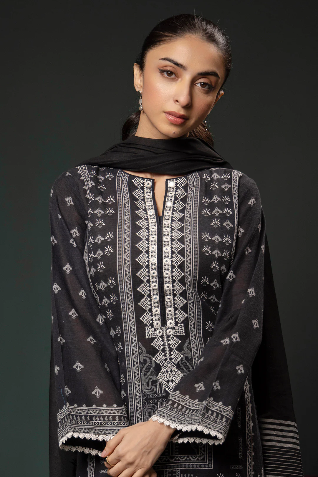 Embroidered Kurta Dupatta - 1493 - Image 2
