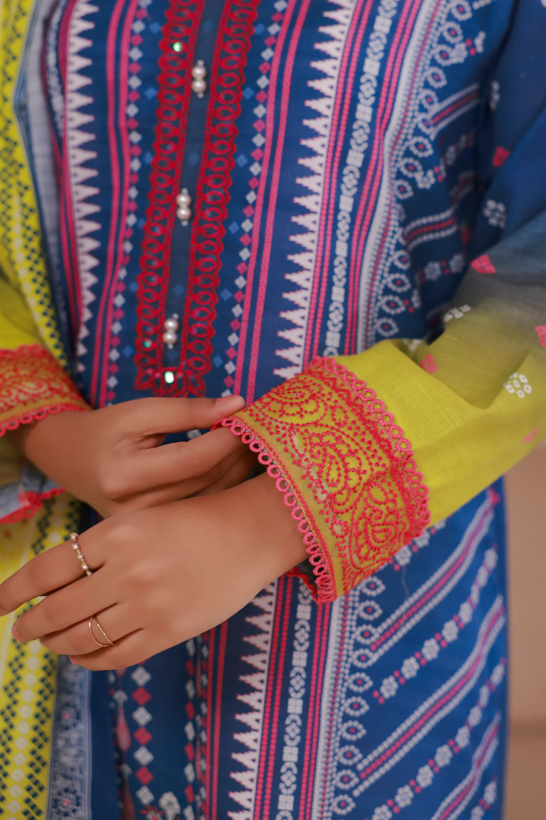 Embroidered Kurta Dupatta - 2936 - Image 4