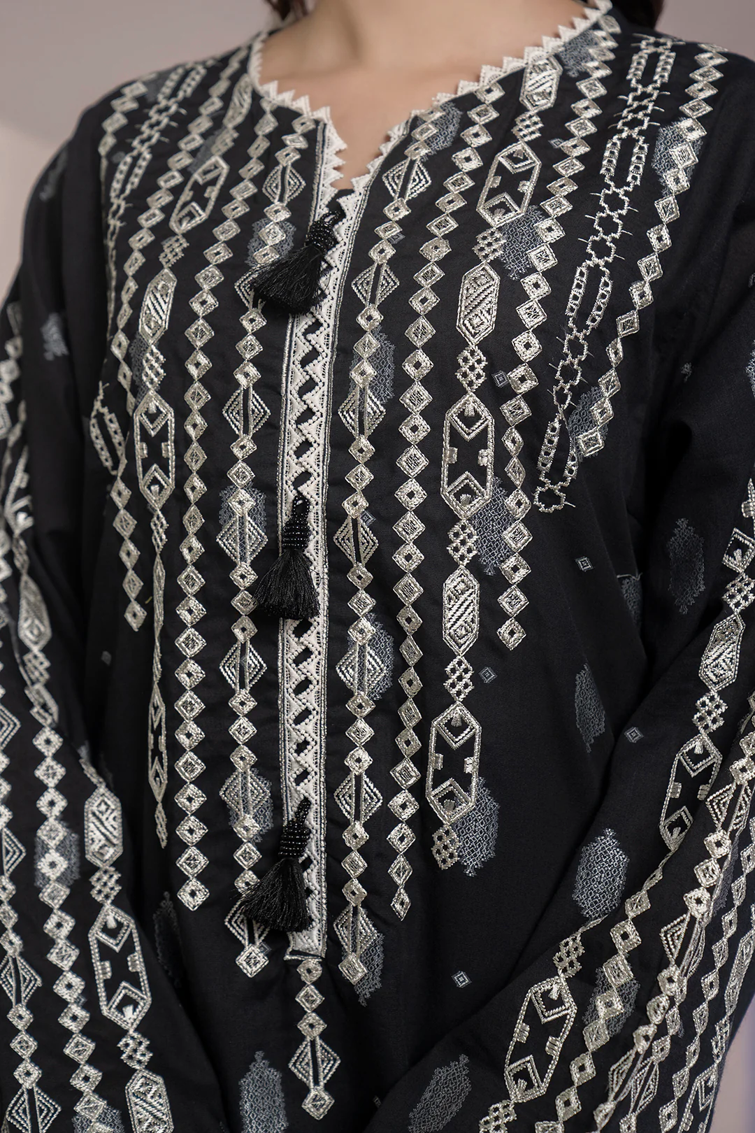 Embroidered Kurta Dupatta - 3349 - Image 4