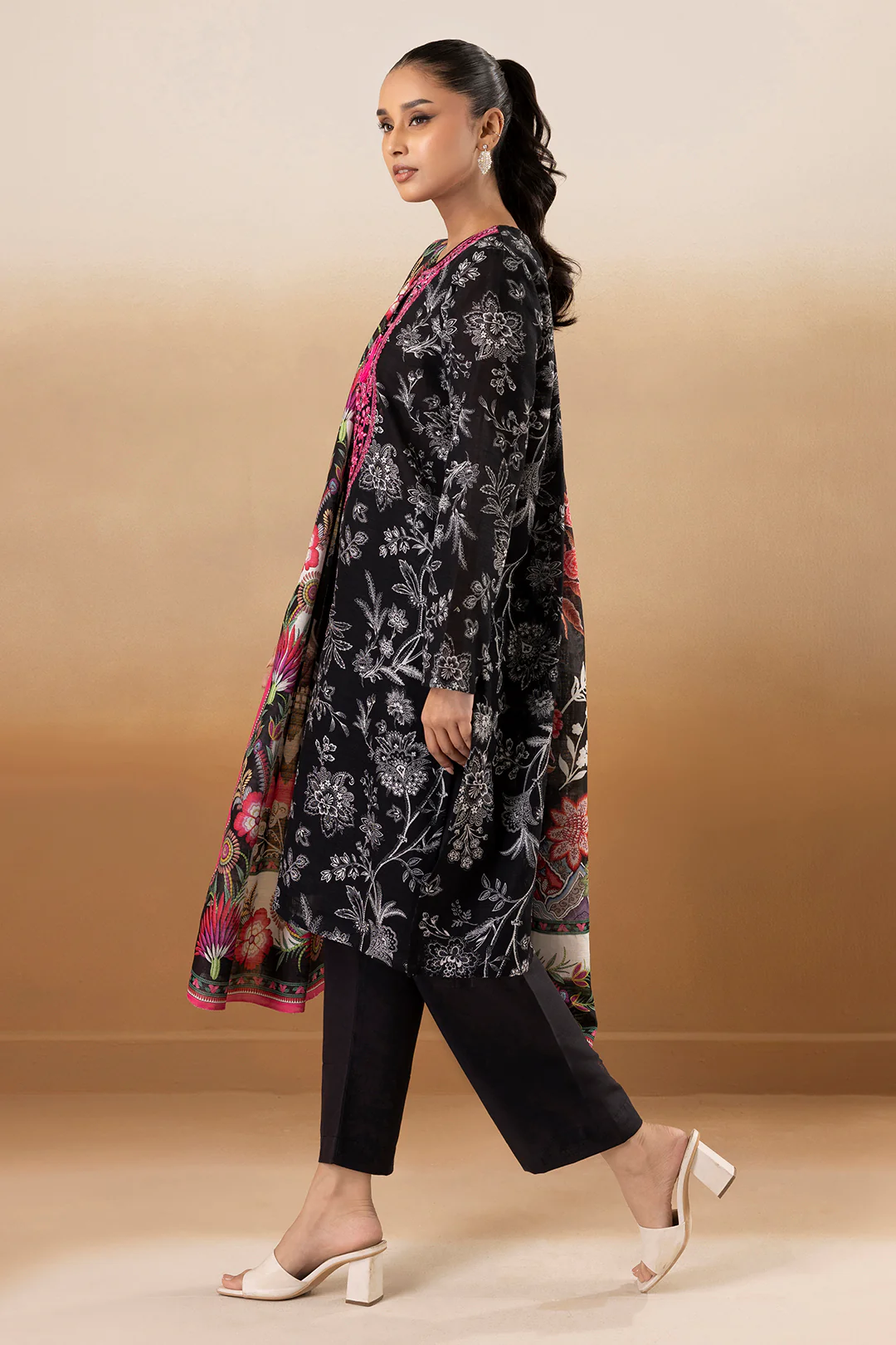 Embroidered Kurta Dupatta - 2771 - Image 4