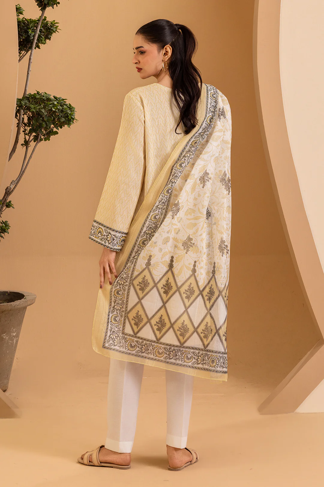 Embroidered Kurta Dupatta - 2772 - Image 7