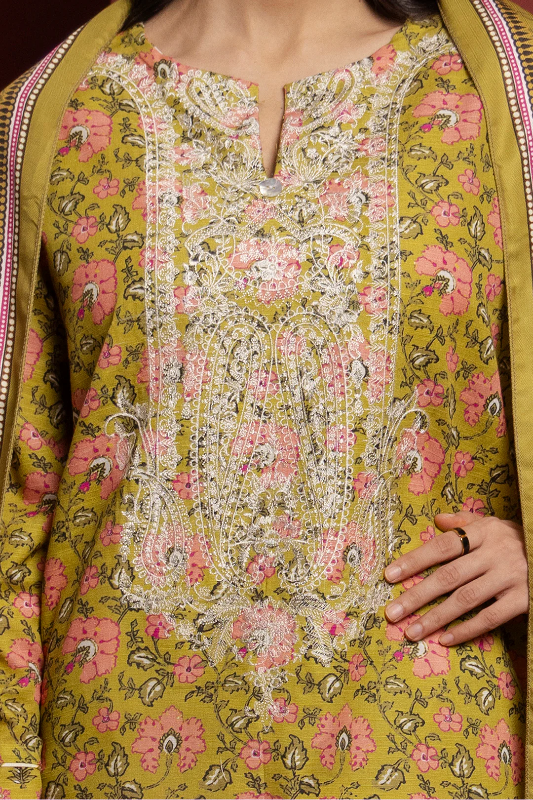 Embroidered Kurta Shawl - 3036 - Image 17