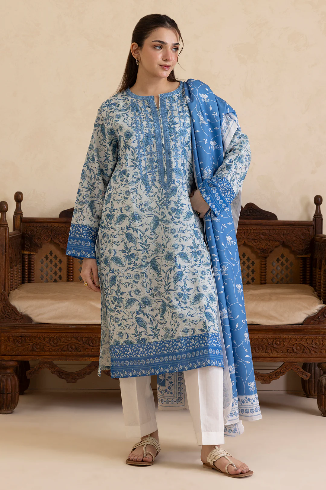 Embroidered Kurta Shawl - 3081 - Image 2