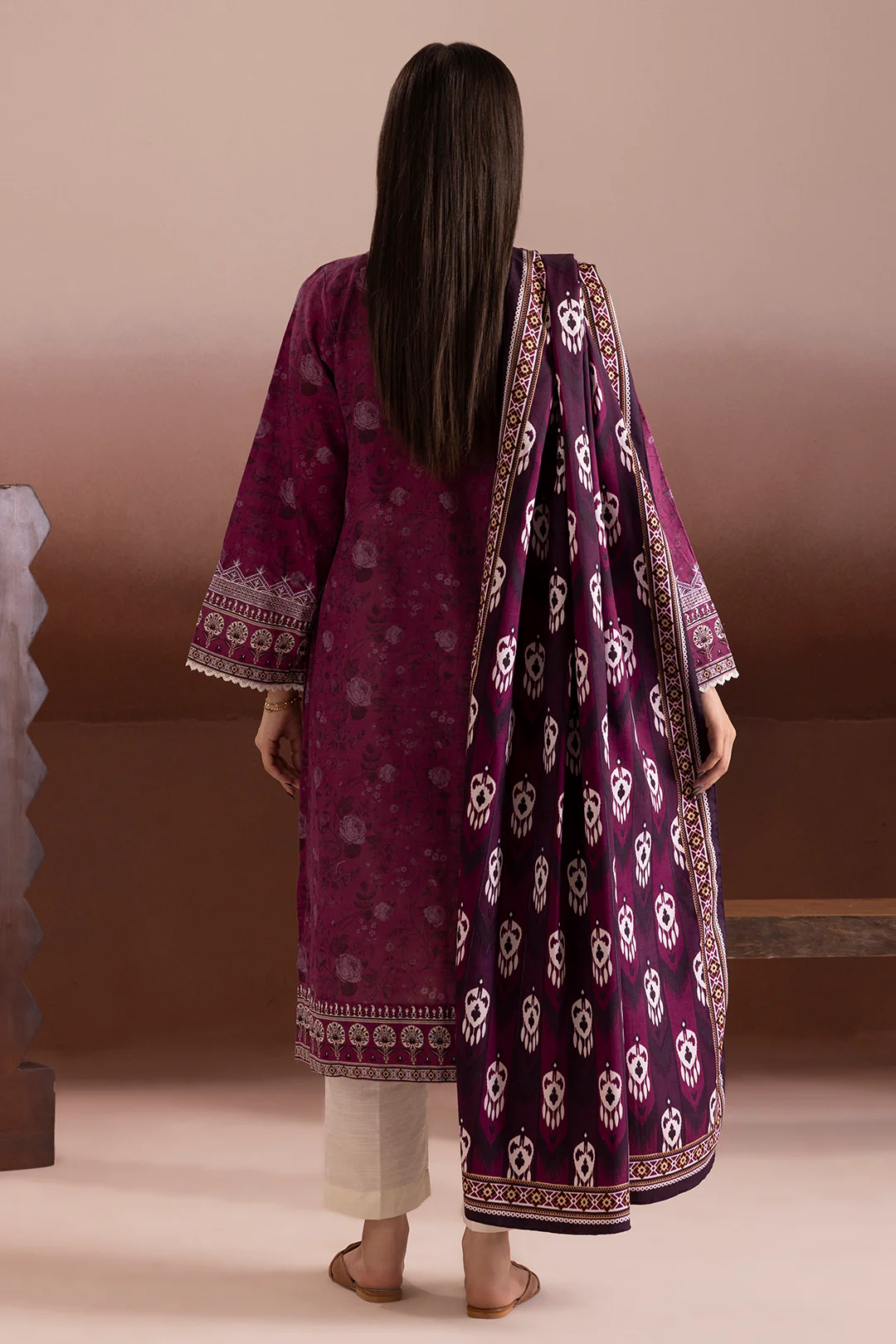 Embroidered Kurta Shawl - 3145 - Image 9