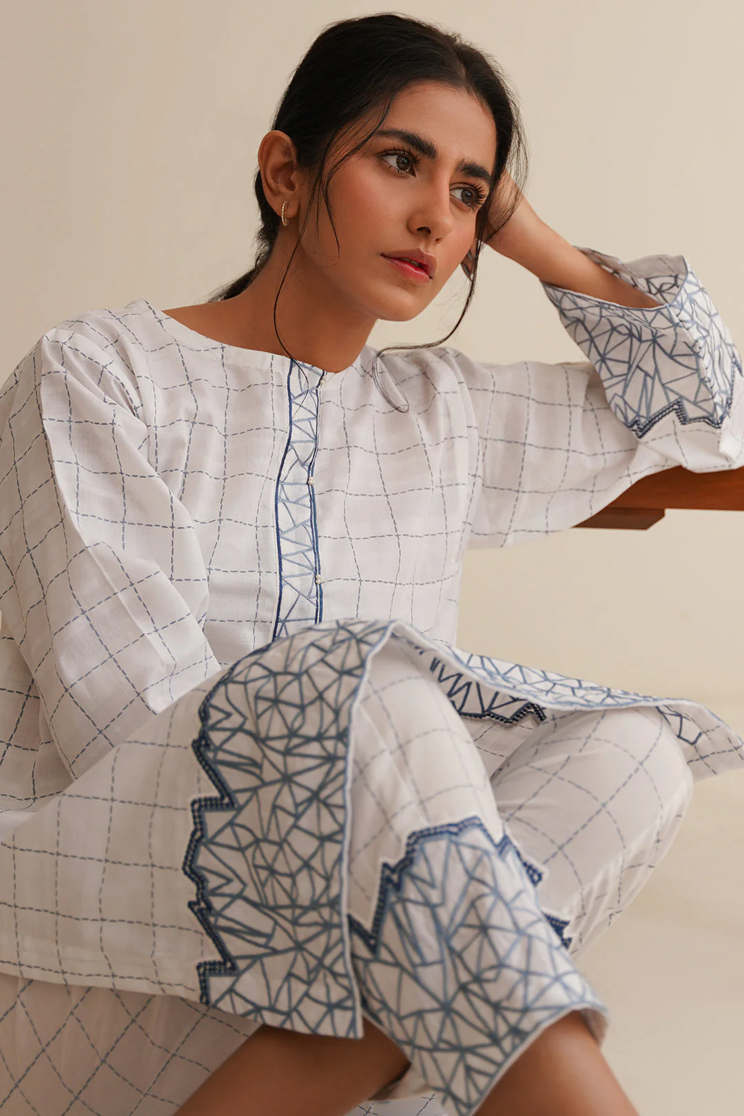 Embroidered Kurta Trouser - 0441 - Image 9