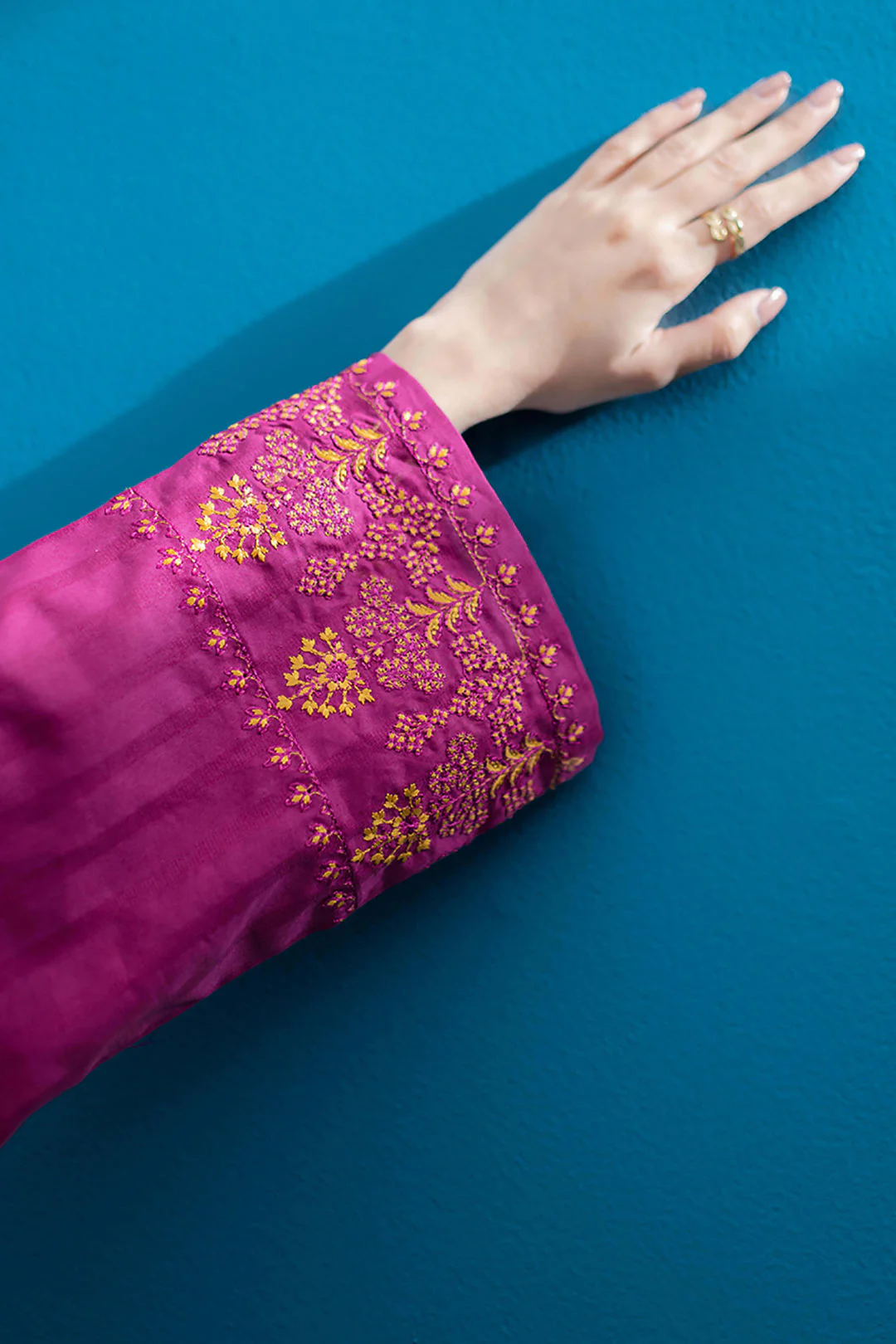 Embroidered Kurta Trouser - 1159 - Image 4