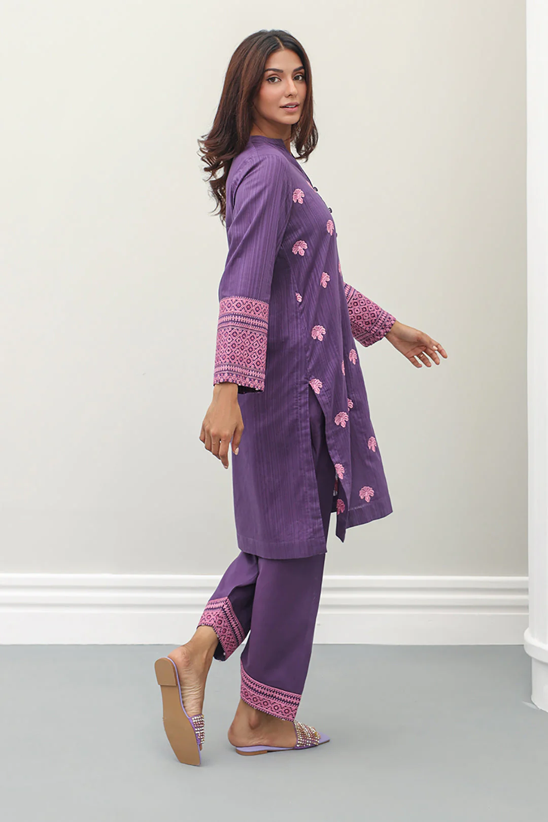 Embroidered Kurta Trouser - 1224 - Image 5