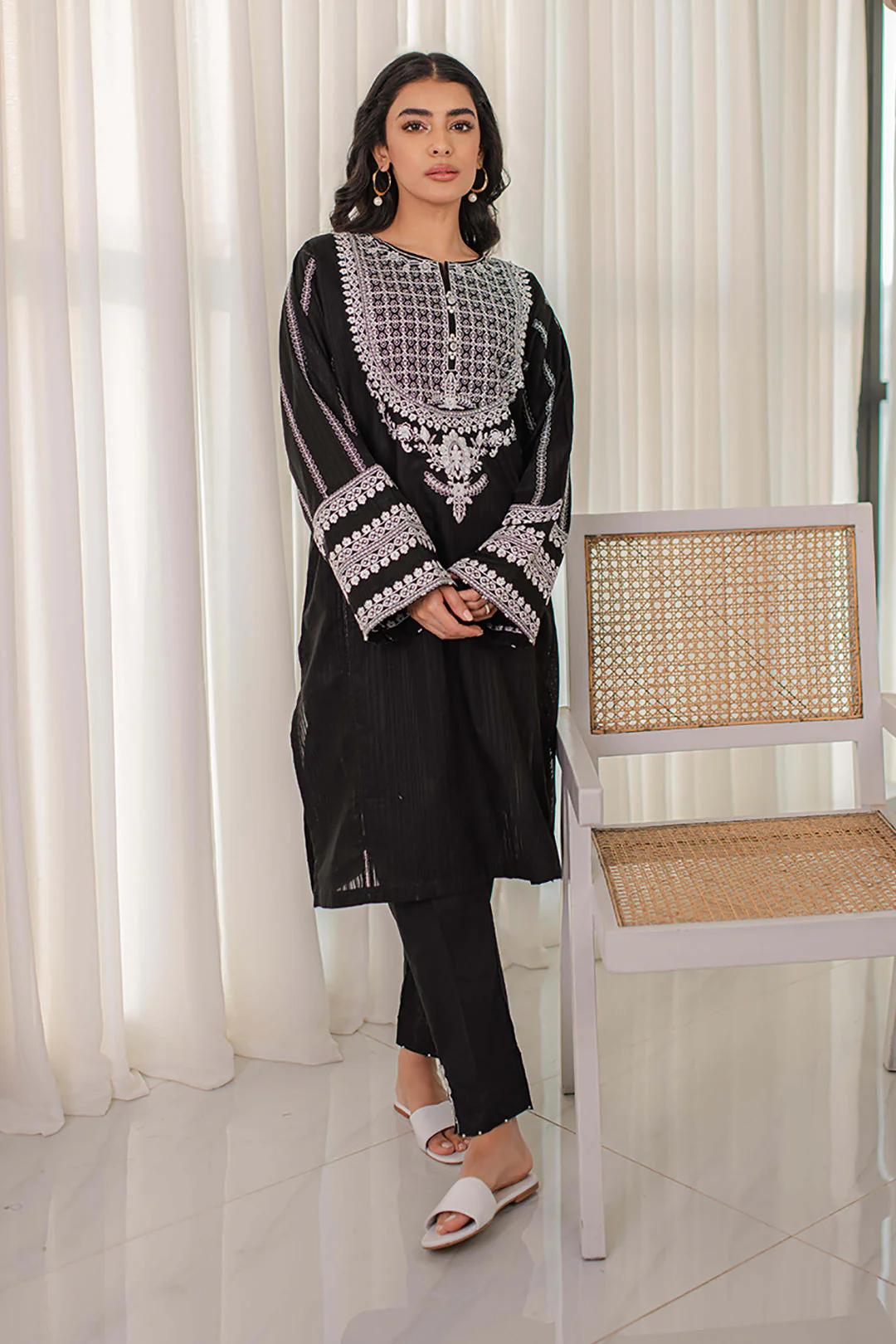 Embroidered Kurta Trouser - 1226 - Image 3